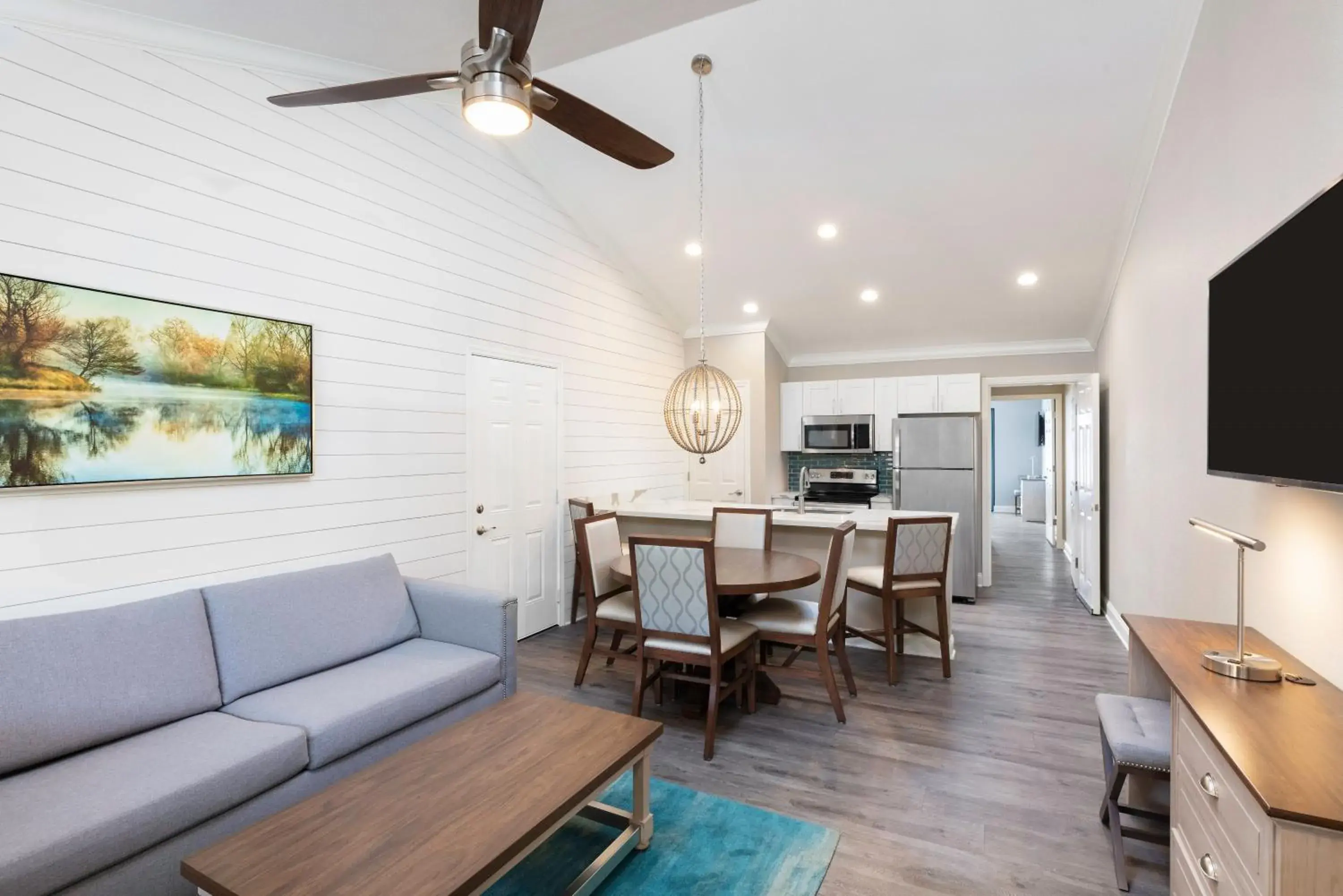 Deluxe Two-Bedroom Villa with Sofa Bed - Lake View in Westgate Branson Lakes Resort Deluxe Two-Bedroom Villa with Sofa Bed - Lake View in Westgate Branson Lakes Resort