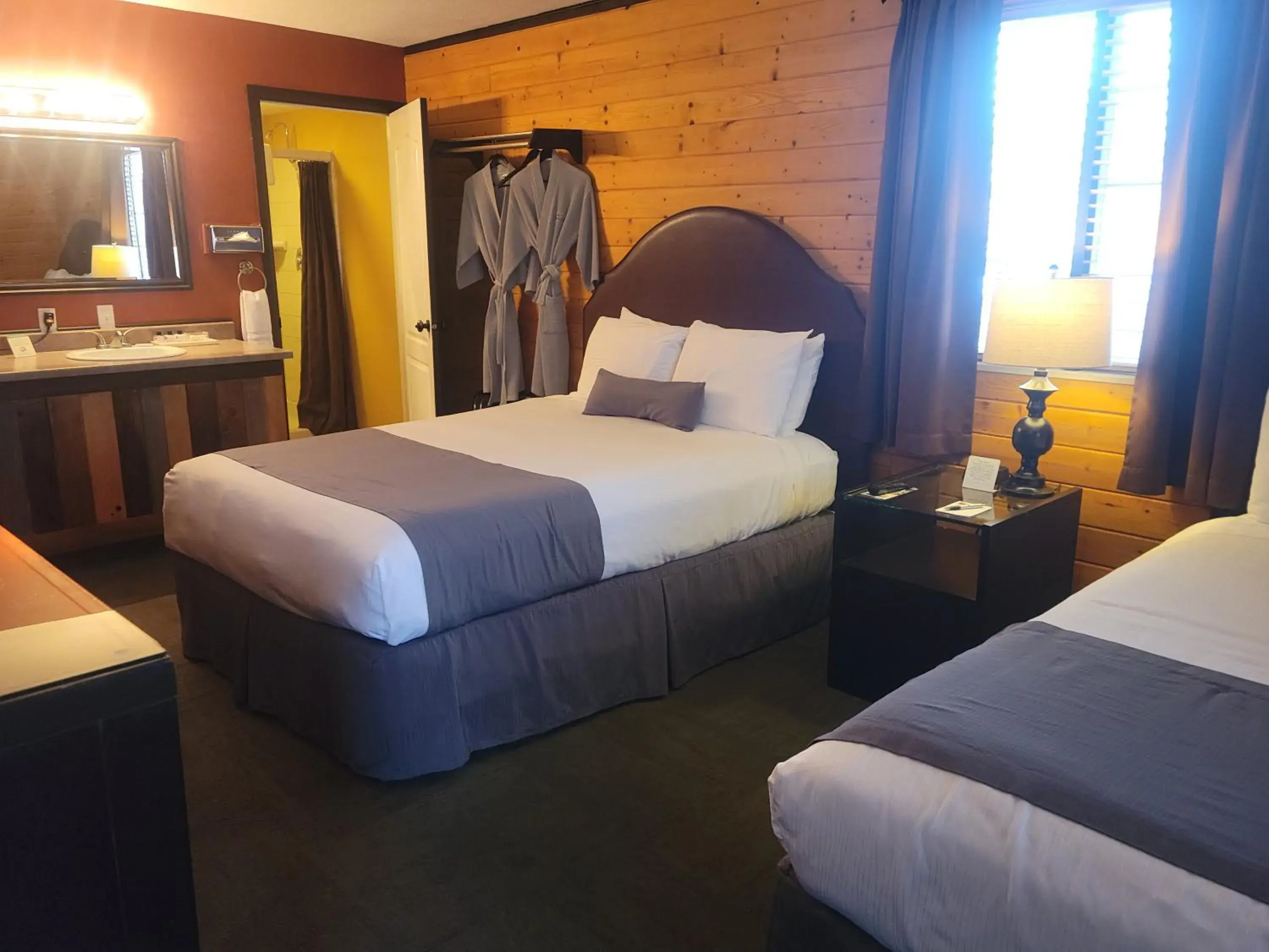 Family Suite - No Pets in Canyons Lodge- A Canyons Collection Property Family Suite - No Pets in Canyons Lodge- A Canyons Collection Property