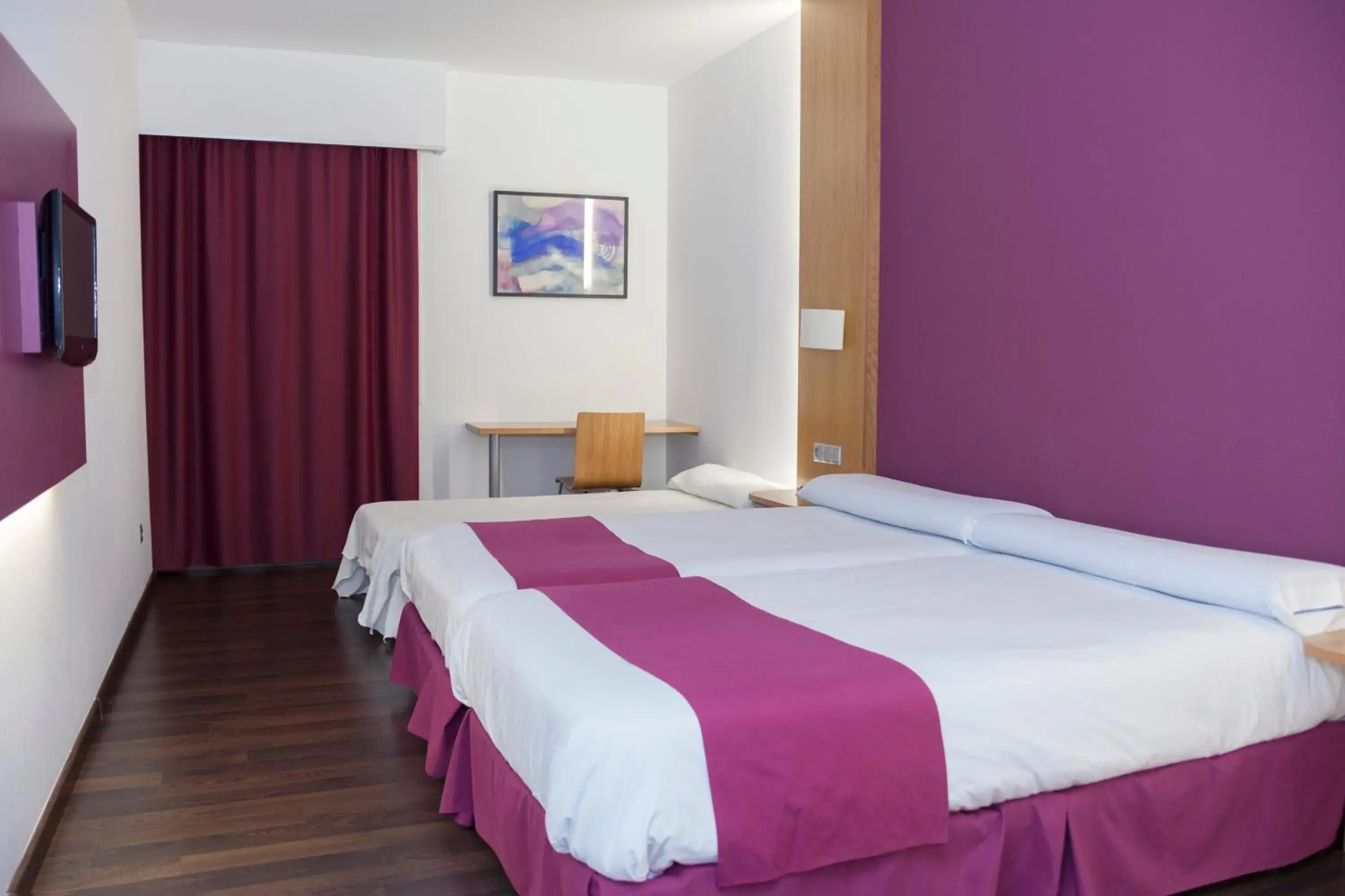 Triple Room in Hotel Jatorrena Triple Room in Hotel Jatorrena