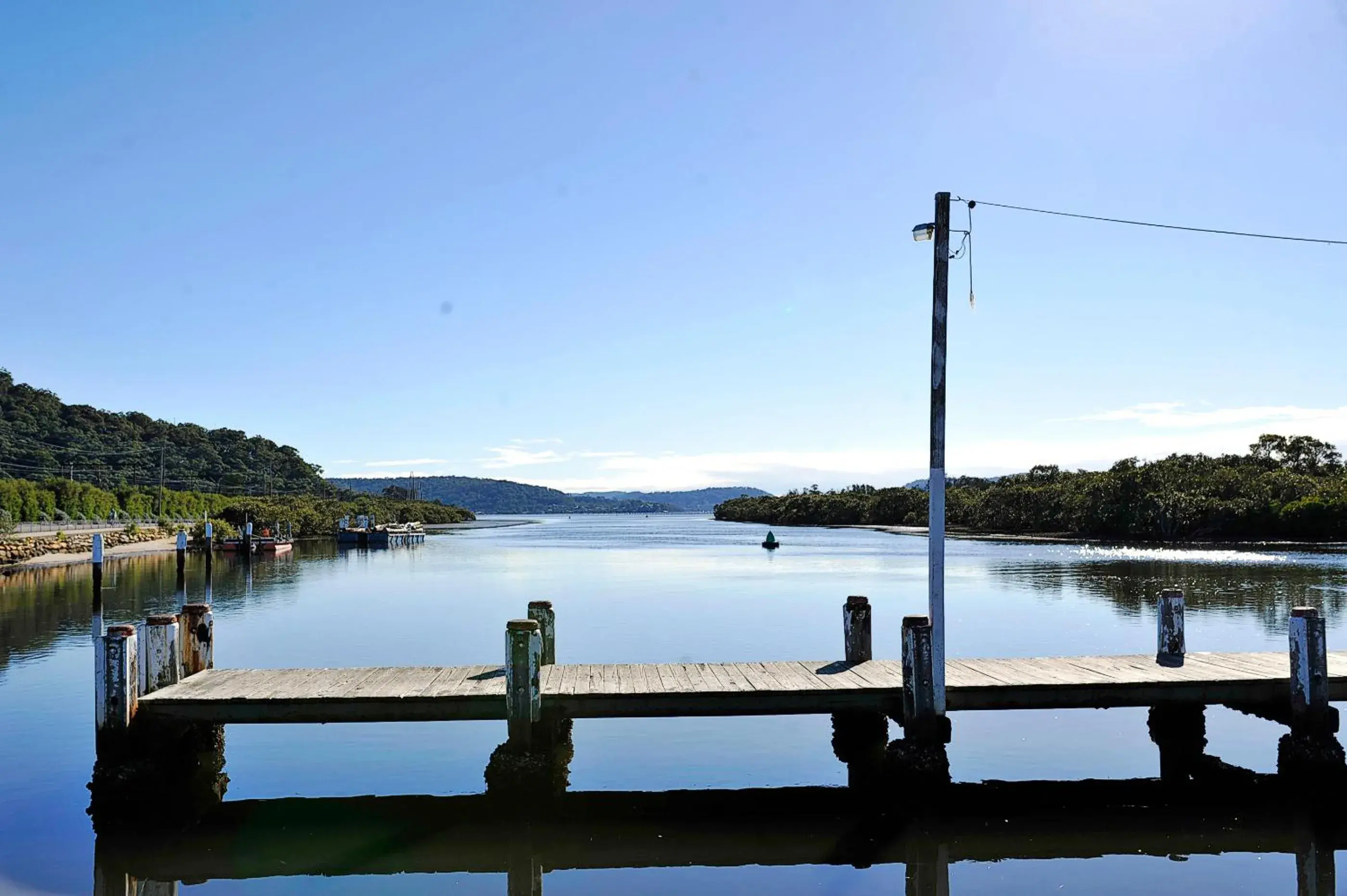 Queen and Single Room with Shared Bathroom in Bayview Hotel Woy Woy Queen and Single Room with Shared Bathroom in Bayview Hotel Woy Woy