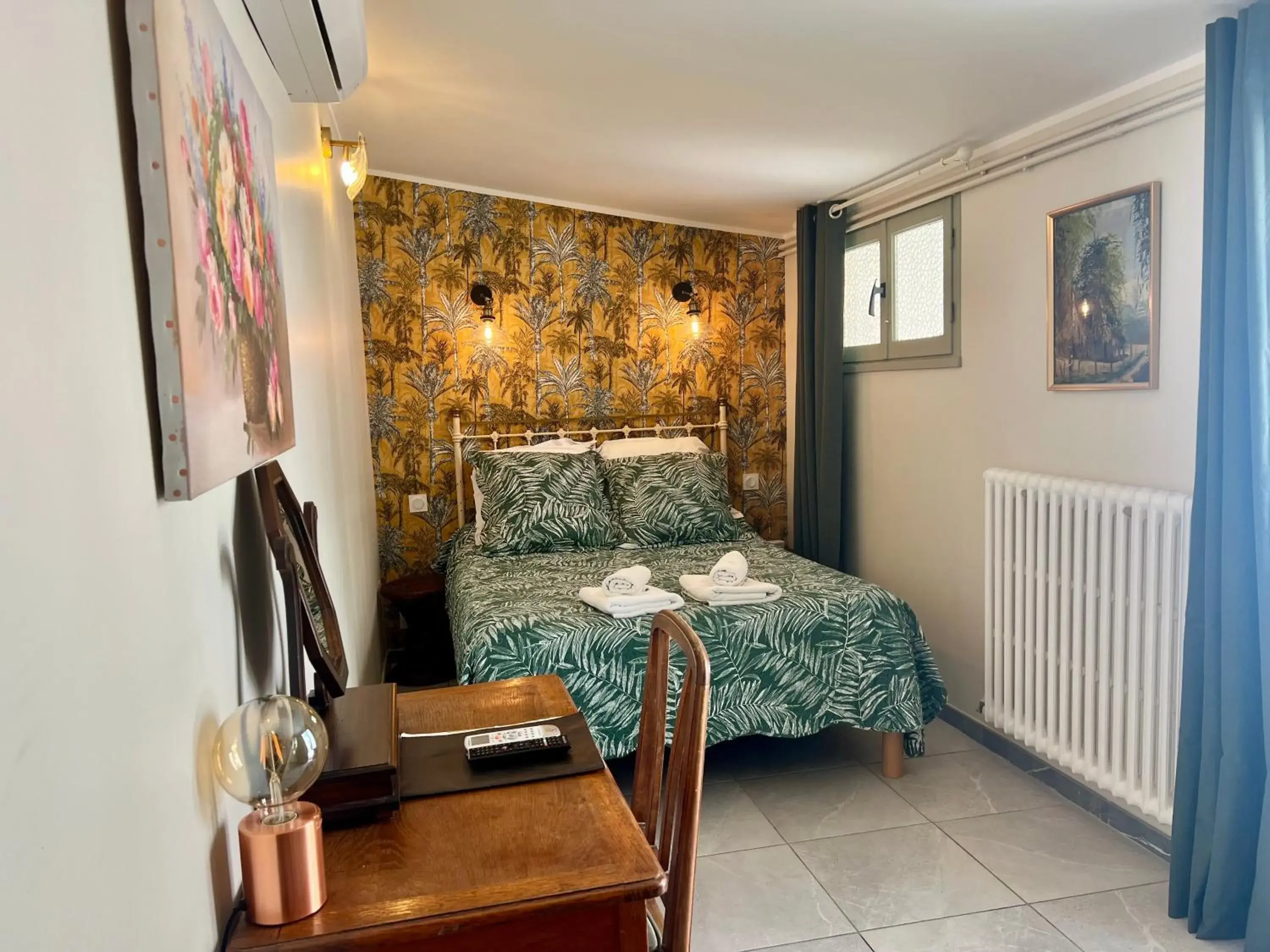 Double Room with Terrace in Hotel Le Ponteil Double Room with Terrace in Hotel Le Ponteil