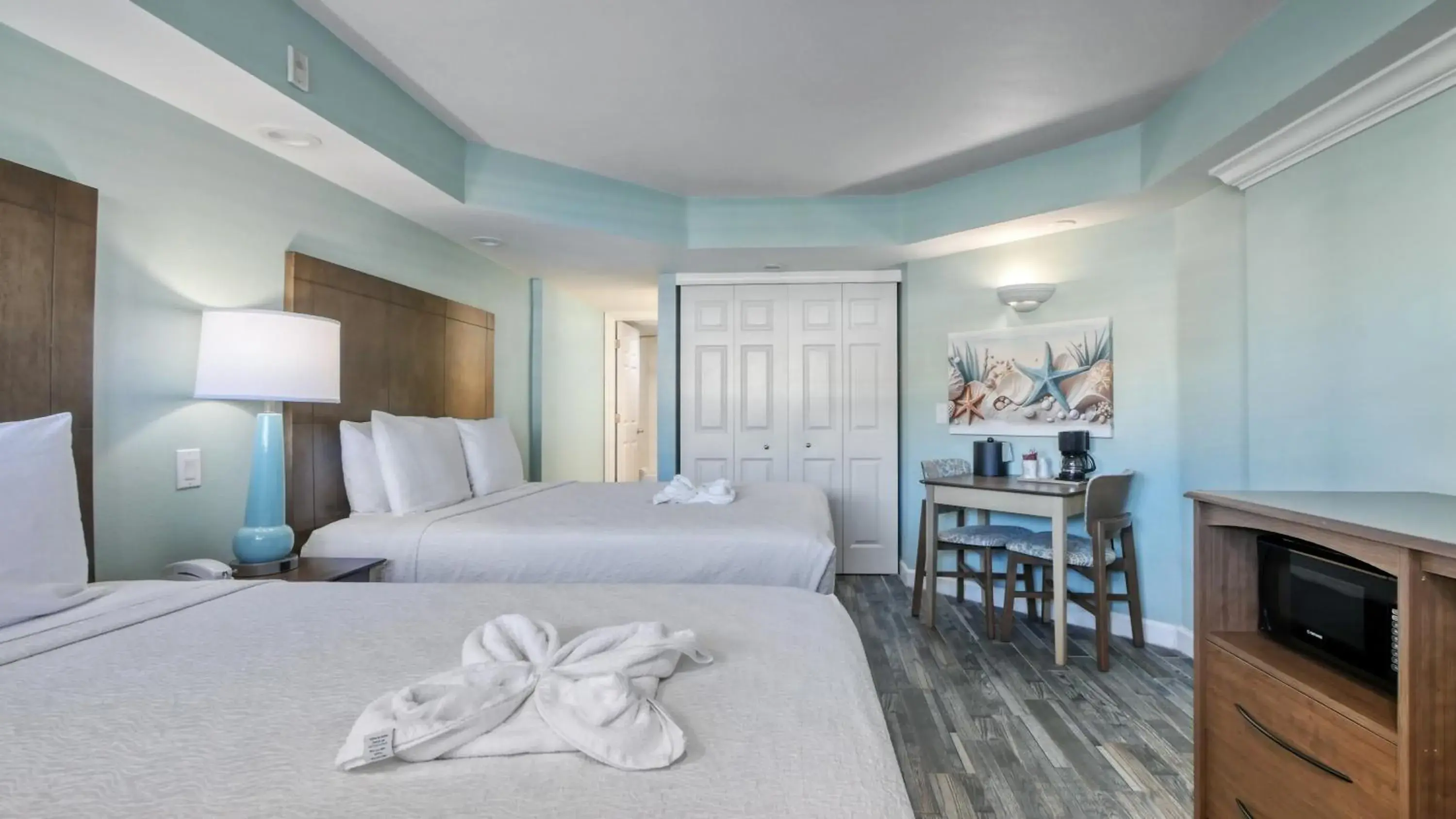 Double Room with City View in Boardwalk Inn and Suites Double Room with City View in Boardwalk Inn and Suites