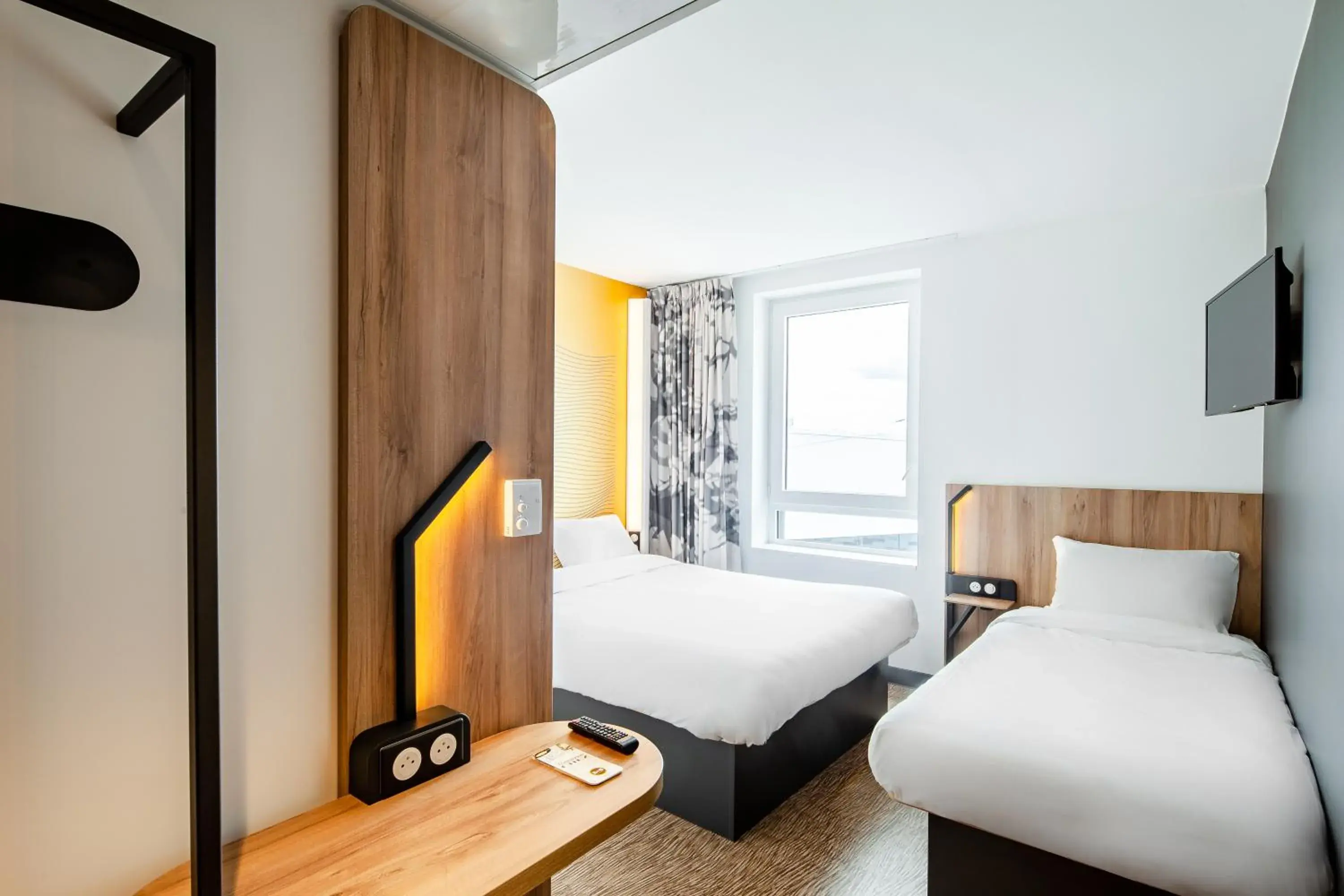 Triple Room in B&B HOTEL Cergy Saint Christophe Triple Room in B&B HOTEL Cergy Saint Christophe