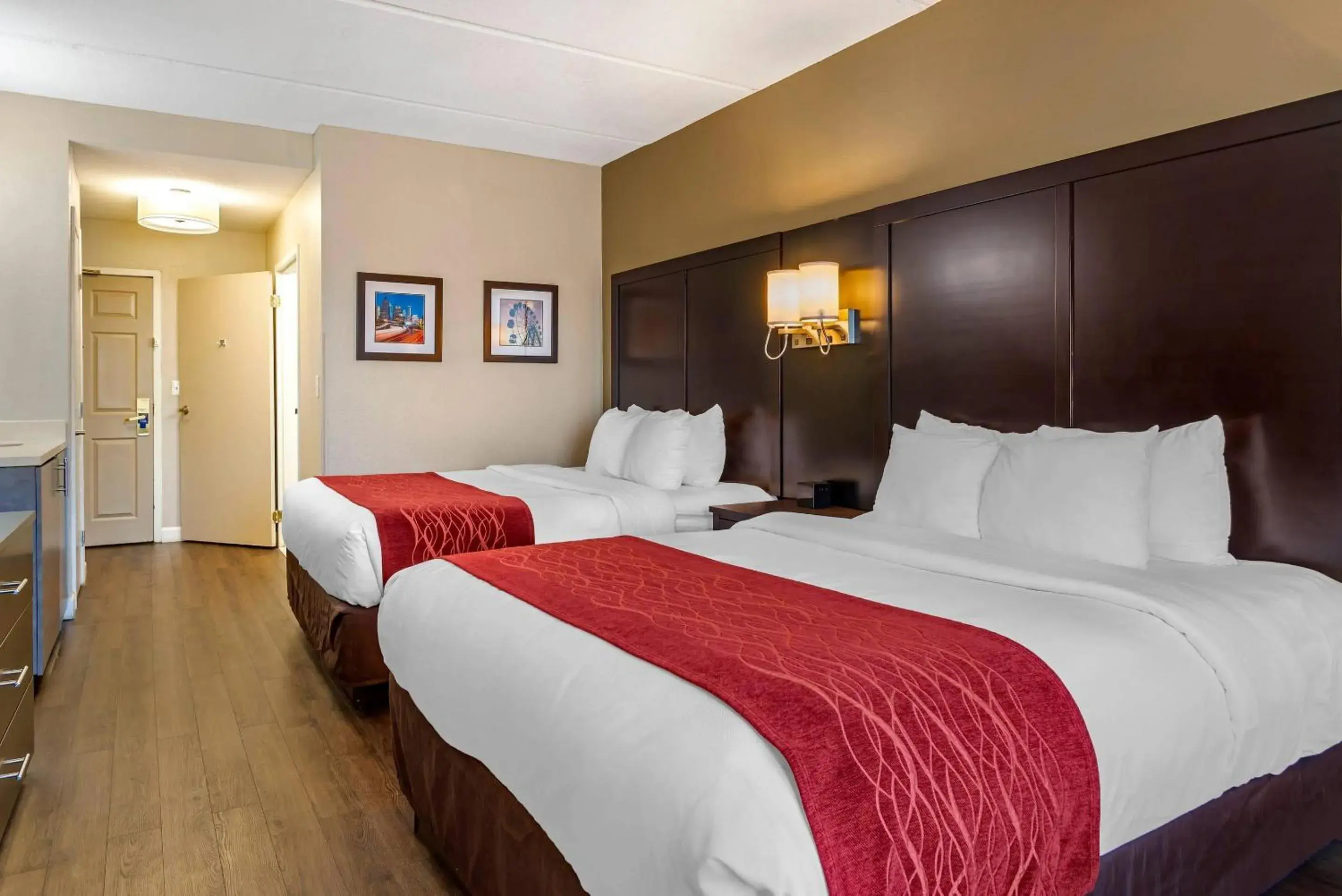 Queen Room with Two Queen Beds - Non-Smoking in Comfort Inn & Suites near Six Flags Queen Room with Two Queen Beds - Non-Smoking in Comfort Inn & Suites near Six Flags