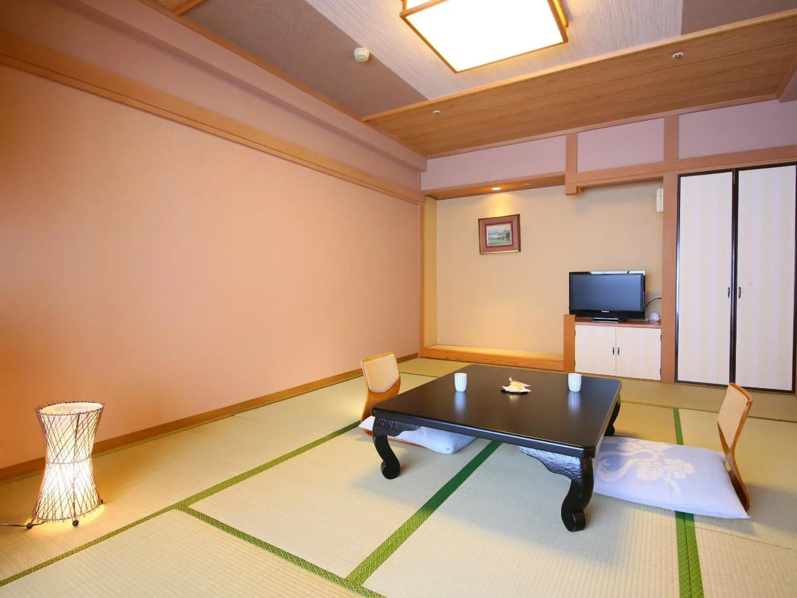 Japanese-Style Room in Ito Kowakien Japanese-Style Room in Ito Kowakien
