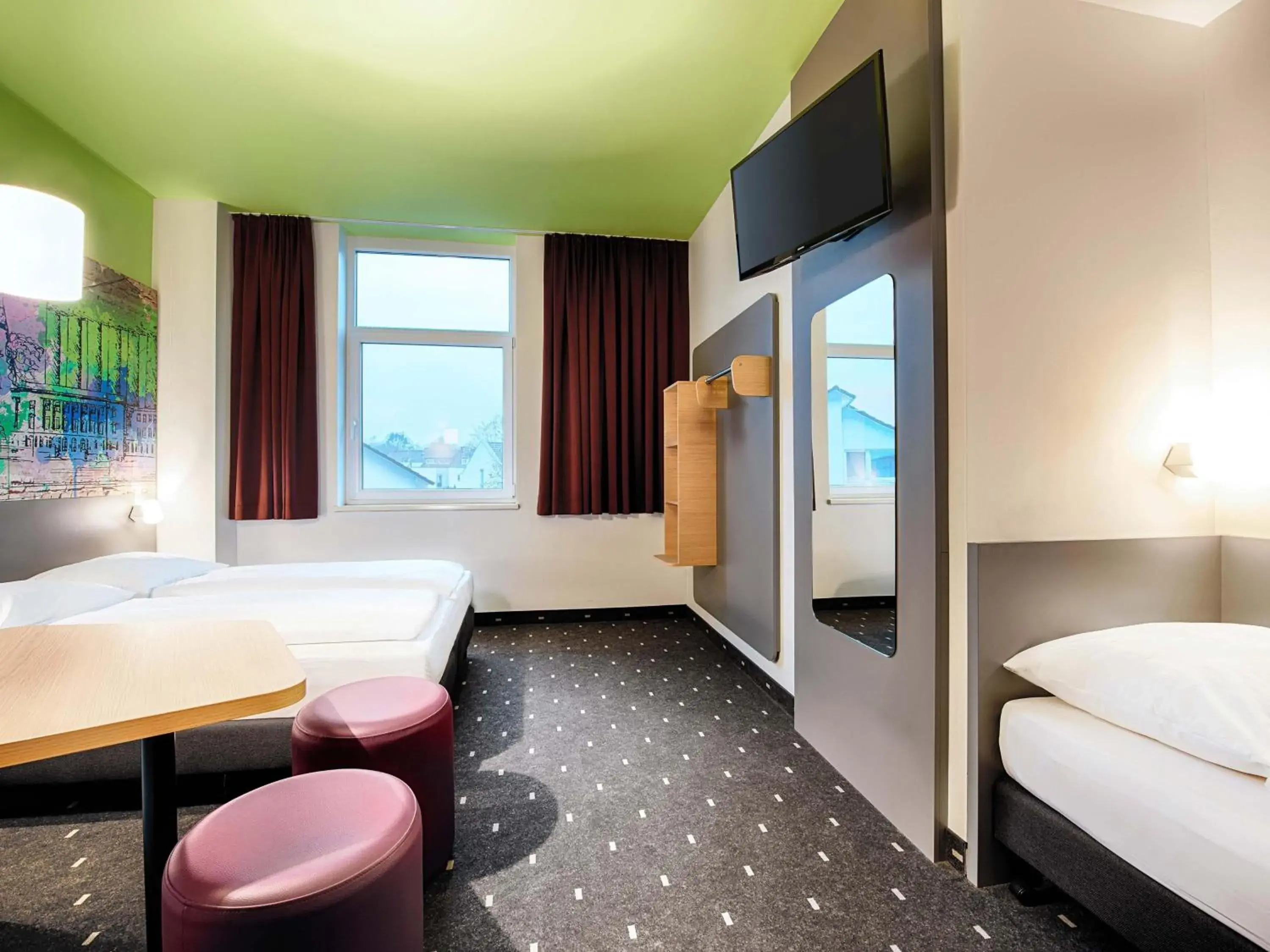 Triple room (max. 3 Adults) in B&B Hotel Kassel-City Triple room (max. 3 Adults) in B&B Hotel Kassel-City