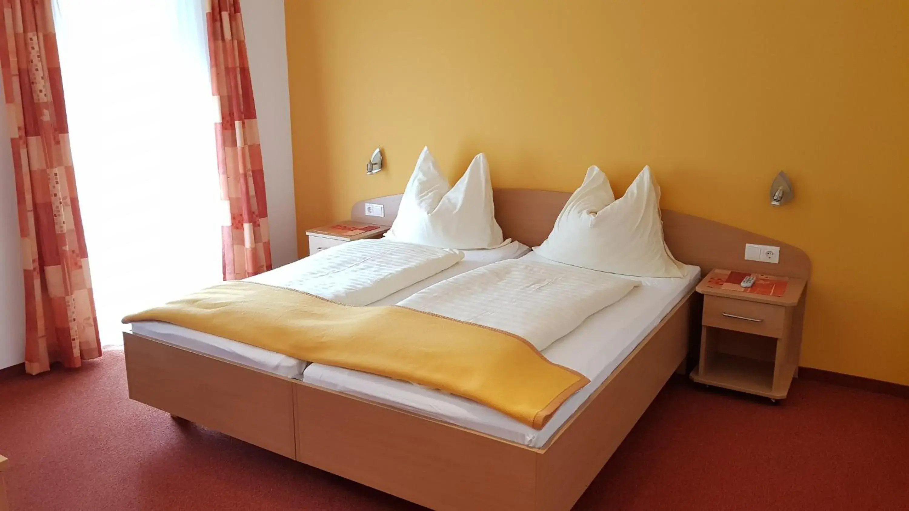 Double Room with Balcony - single occupancy in Roseggerhof Double Room with Balcony - single occupancy in Roseggerhof