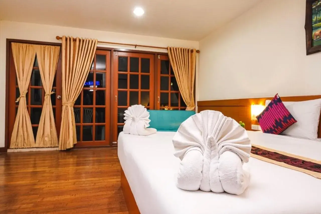 King Room with Pool View in Neptuna Hotel King Room with Pool View in Neptuna Hotel