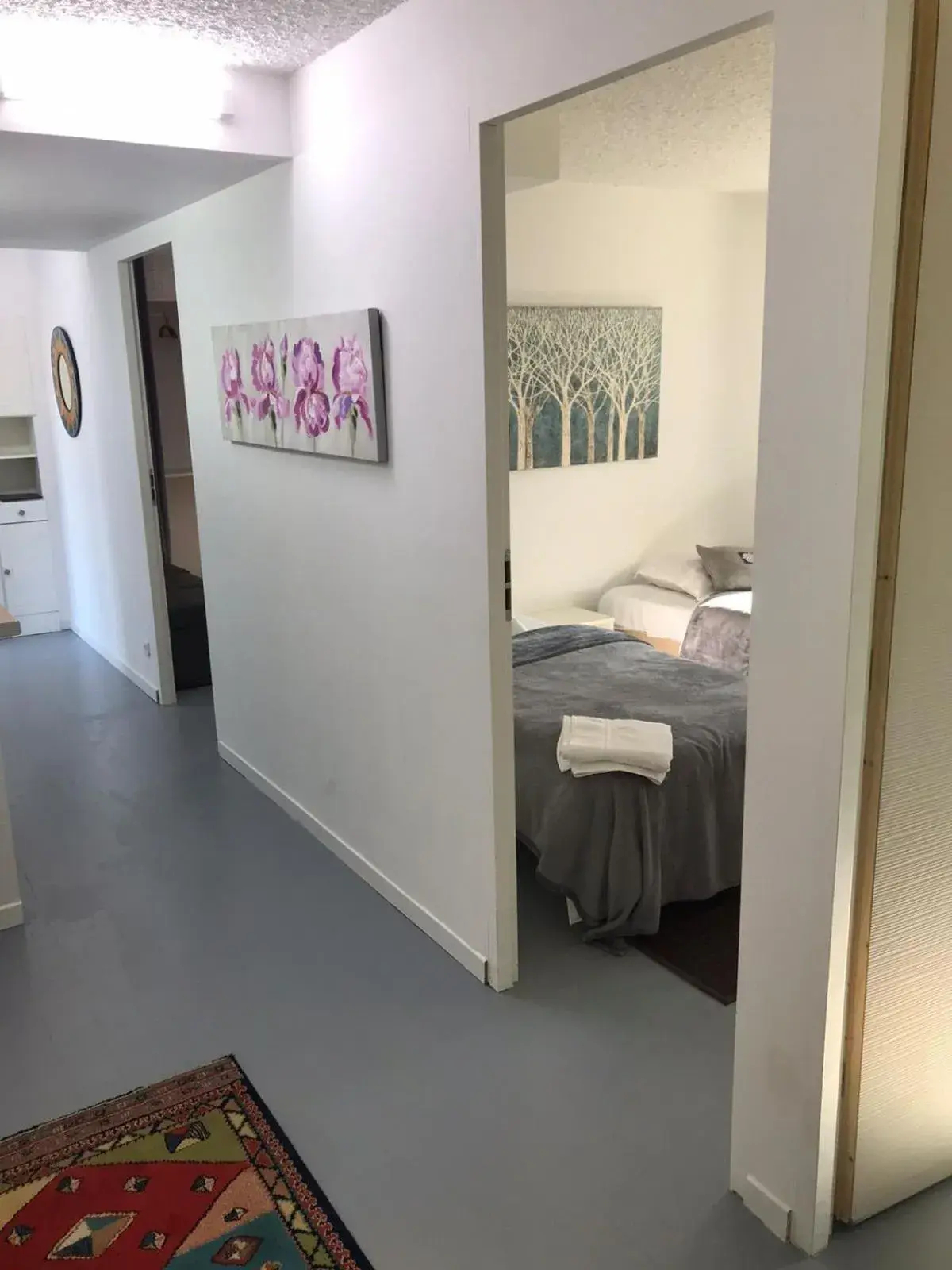 Three-Bedroom Suite in Hôtel Le Cerizay Three-Bedroom Suite in Hôtel Le Cerizay