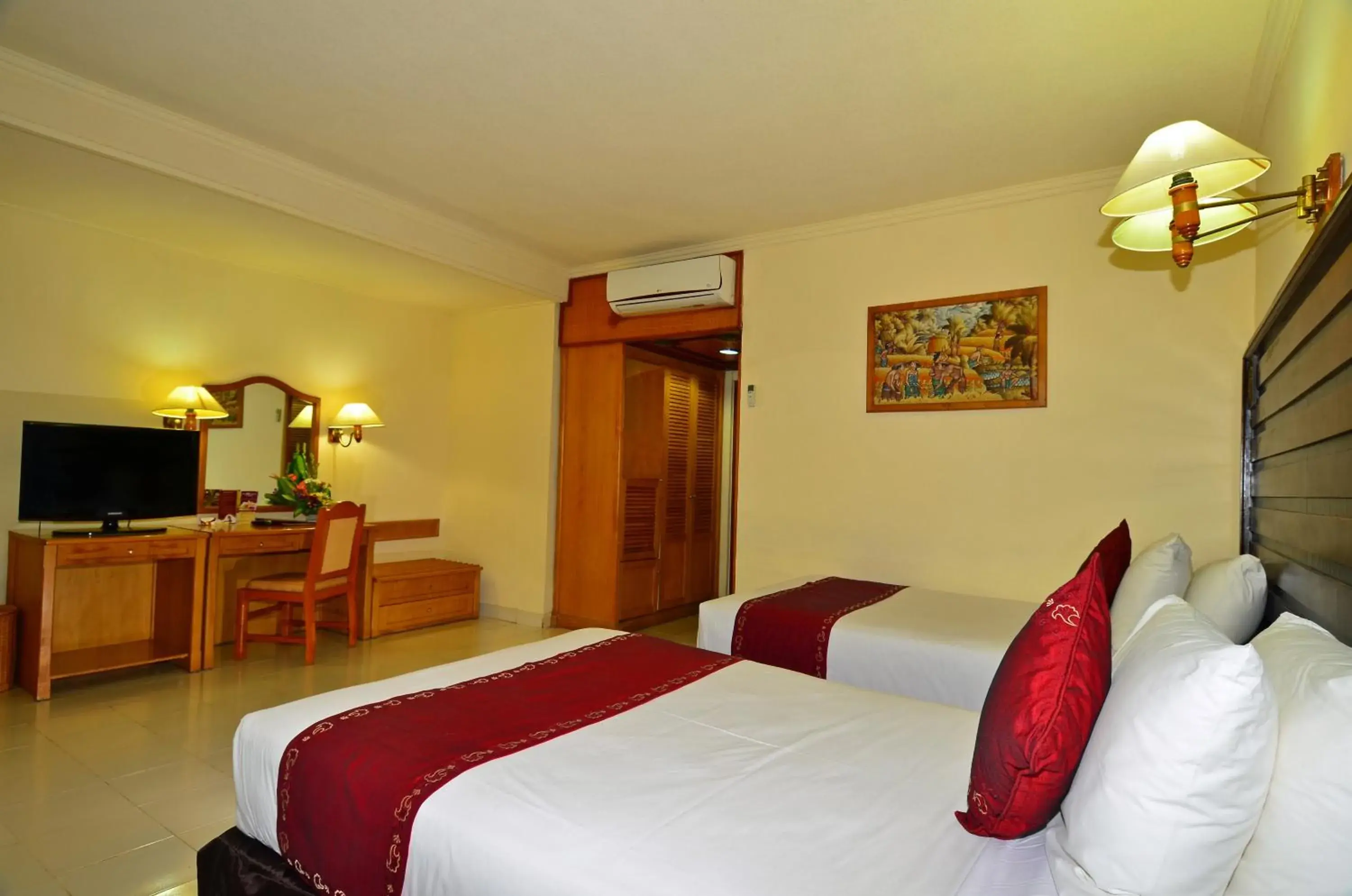 Deluxe Double or Twin Room in Inna Sindhu Beach Hotel & Resort Deluxe Double or Twin Room in Inna Sindhu Beach Hotel & Resort