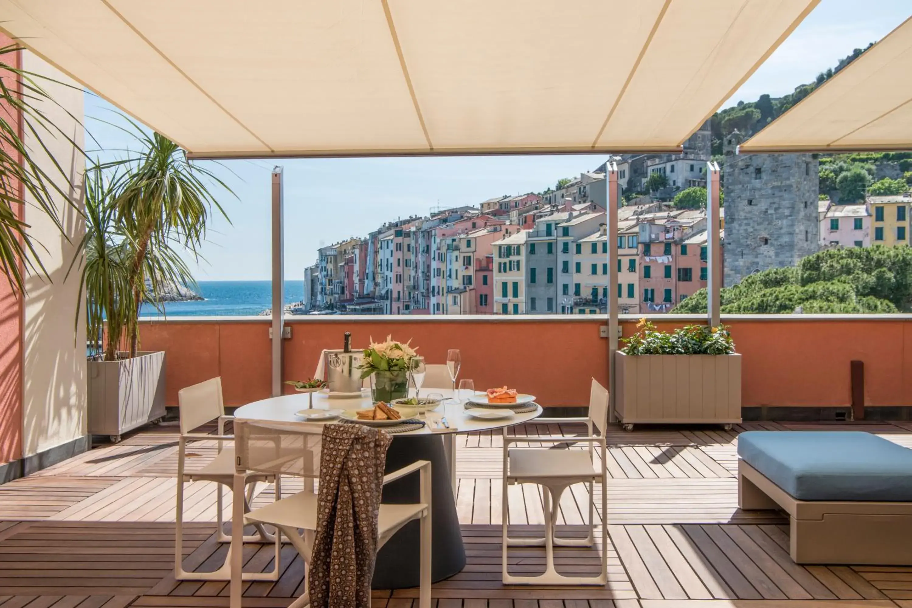 Suite with Terrace in Grand Hotel Portovenere Suite with Terrace in Grand Hotel Portovenere