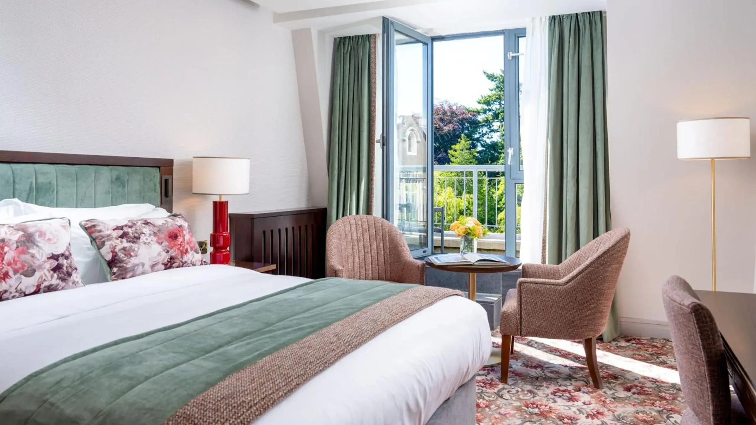 Superior Double Room with Balcony in Ballymascanlon Hotel and Golf Resort Superior Double Room with Balcony in Ballymascanlon Hotel and Golf Resort