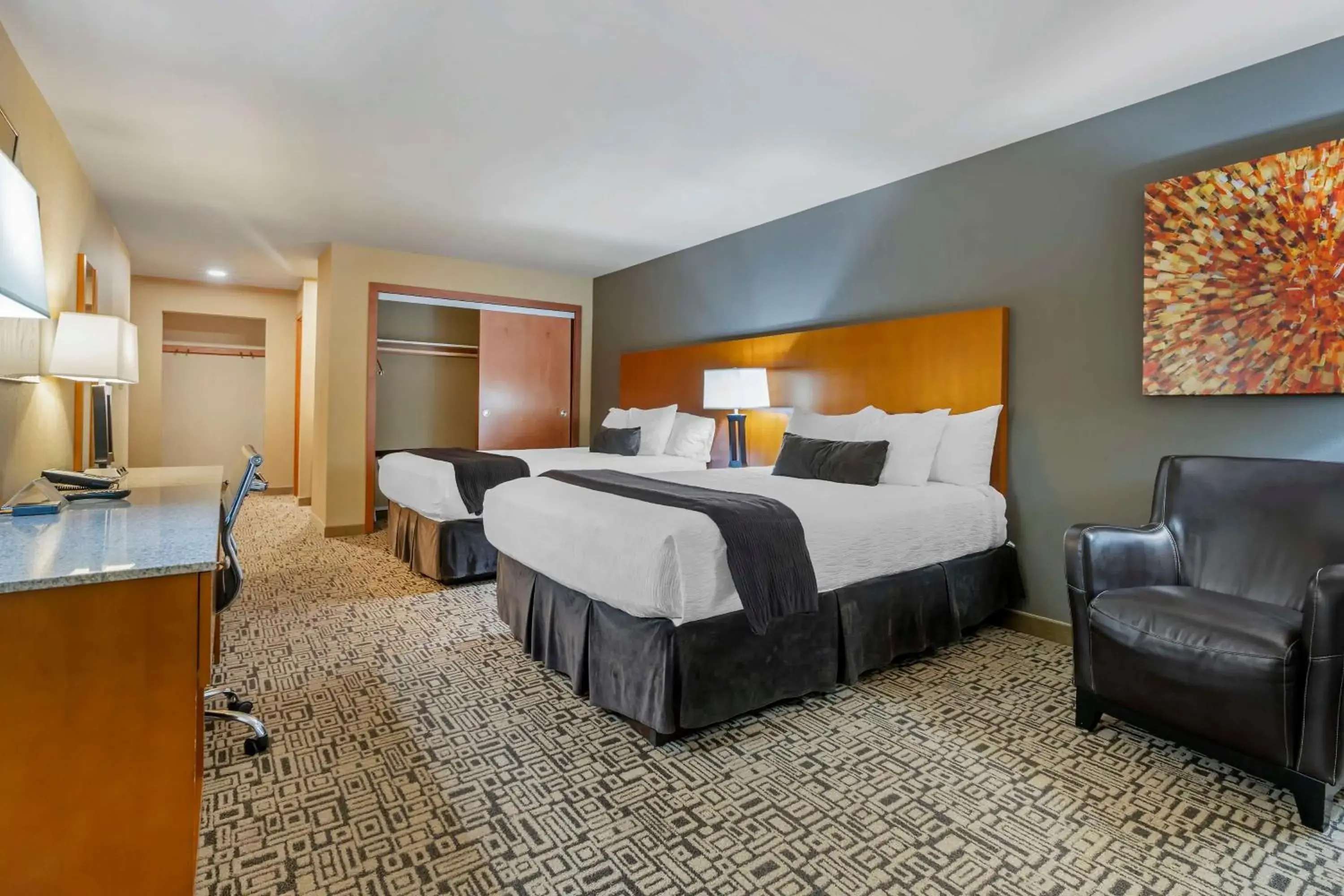 Queen Room with Two Queen Beds - Non-Smoking in BW Premier Collection, Mt Hood Oregon Resort Queen Room with Two Queen Beds - Non-Smoking in BW Premier Collection, Mt Hood Oregon Resort