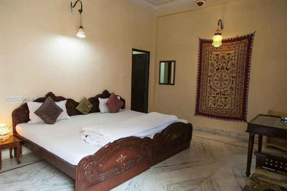 Super Deluxe Double Room in Kanhaia Haveli Super Deluxe Double Room in Kanhaia Haveli