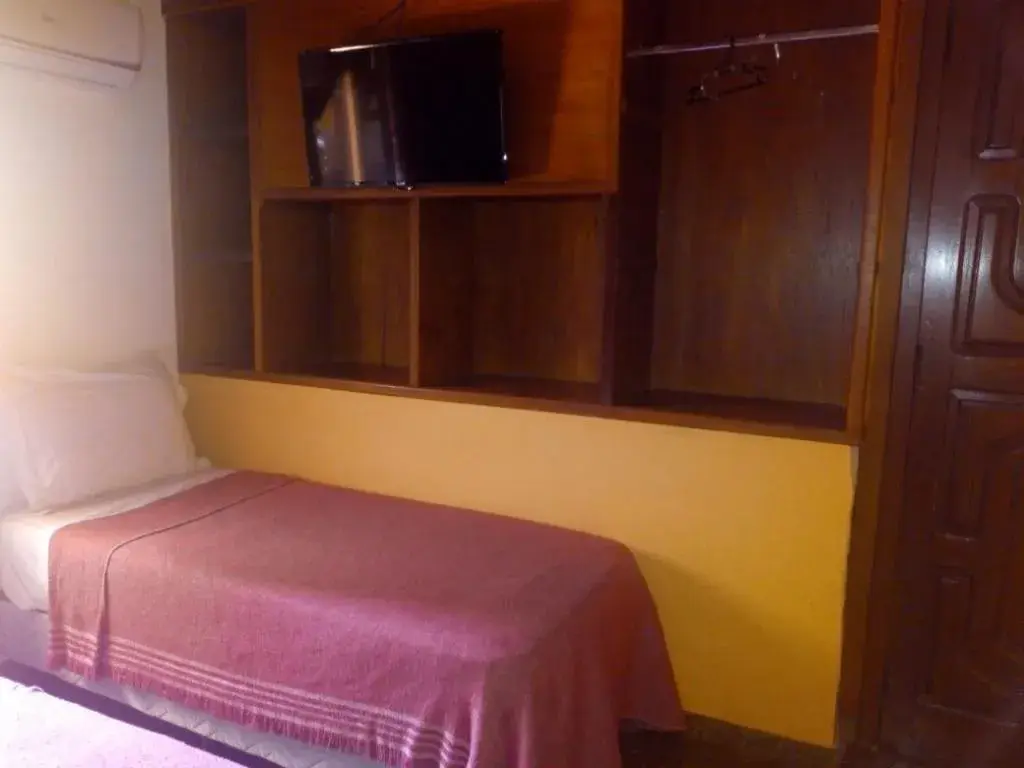 Budget Double Room in El Uru Suite Hotel Budget Double Room in El Uru Suite Hotel