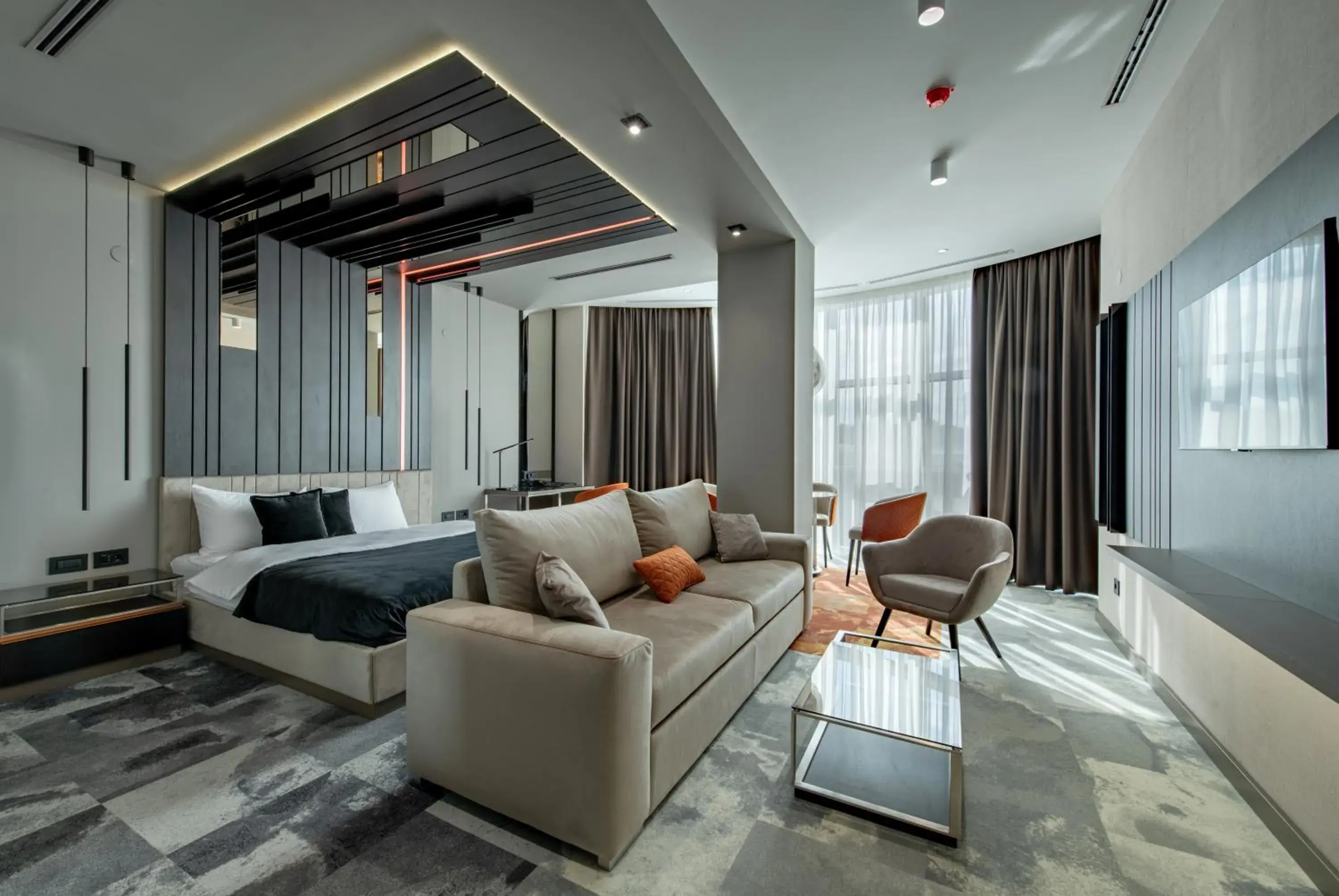 One-Bedroom Suite with Balcony in Hotel Ženeva Lux One-Bedroom Suite with Balcony in Hotel Ženeva Lux