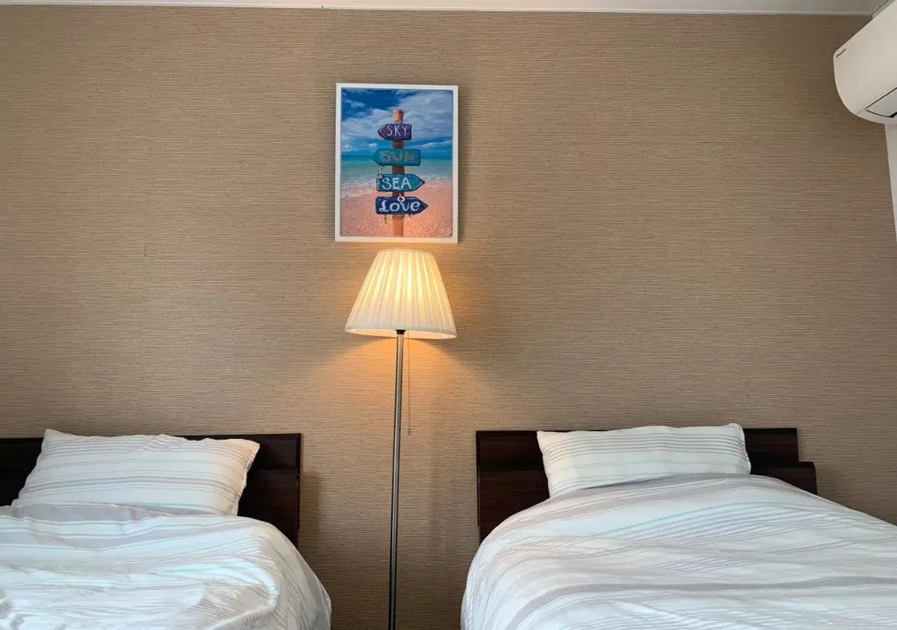 Economy Twin Room in HOSTEL PAQ tokushima Economy Twin Room in HOSTEL PAQ tokushima