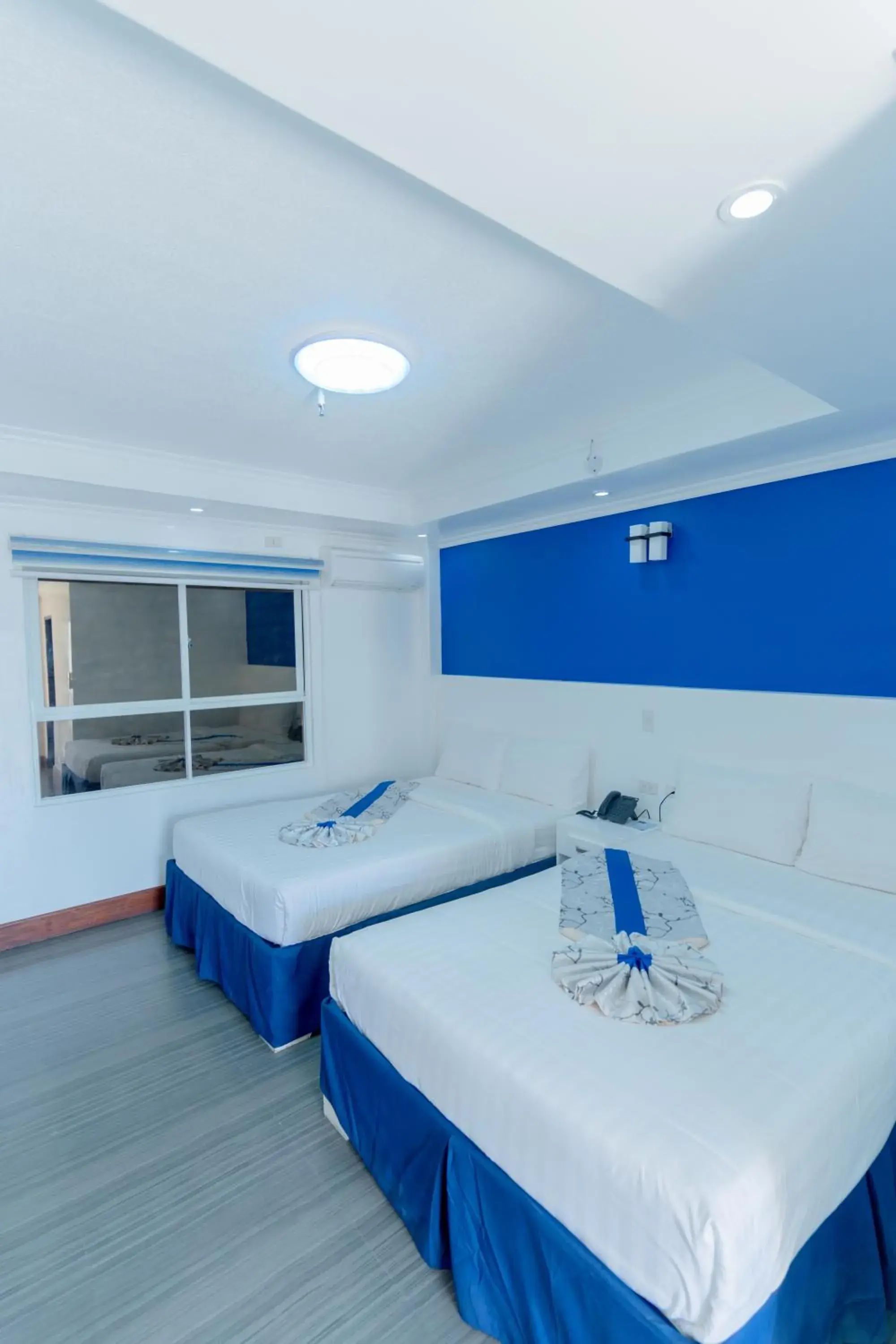 Deluxe Double Room in Santiago Cove Hotel and Restaurant Deluxe Double Room in Santiago Cove Hotel and Restaurant