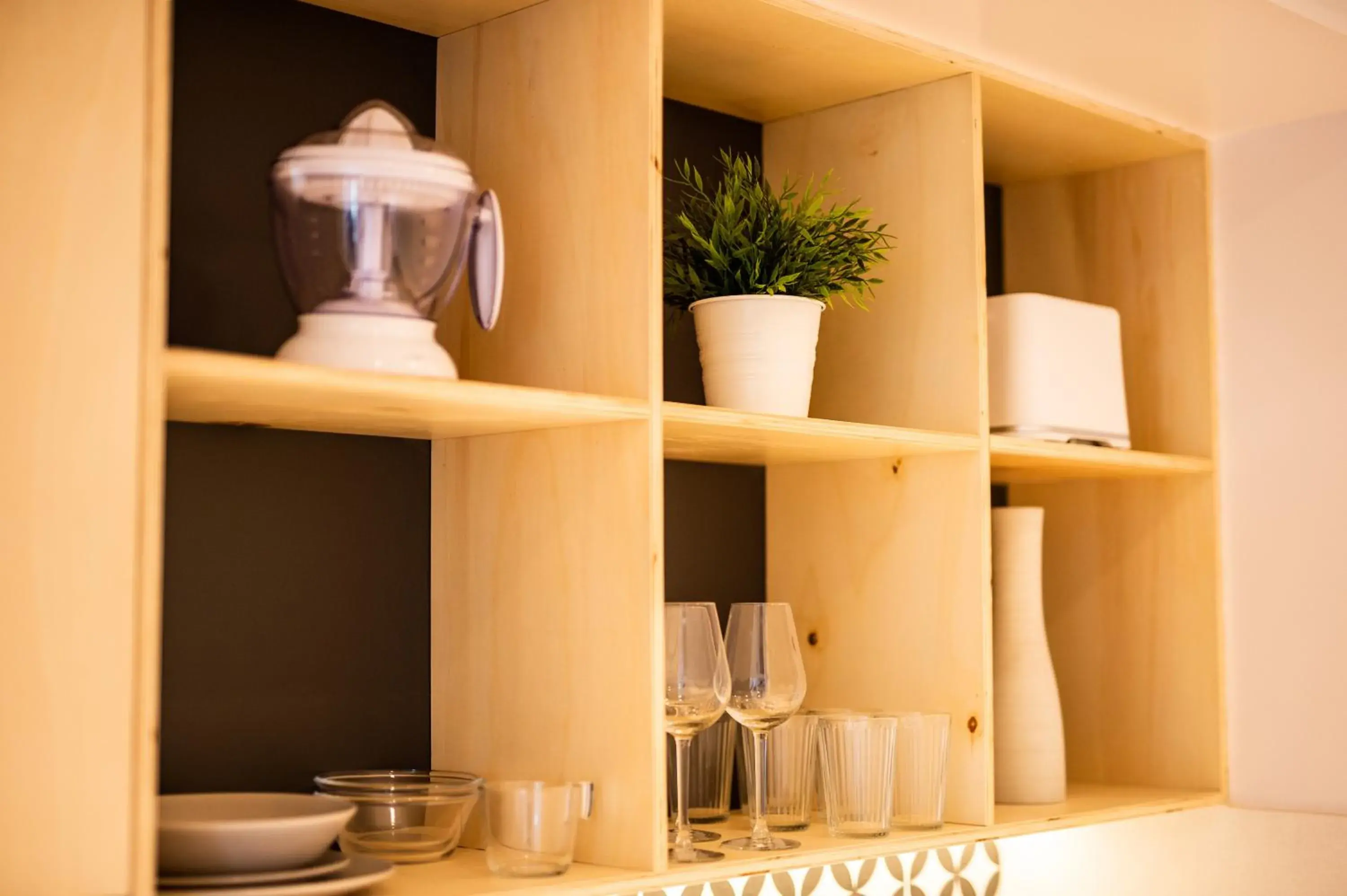 One-Bedroom Apartment in Port Plaza Apartments One-Bedroom Apartment in Port Plaza Apartments