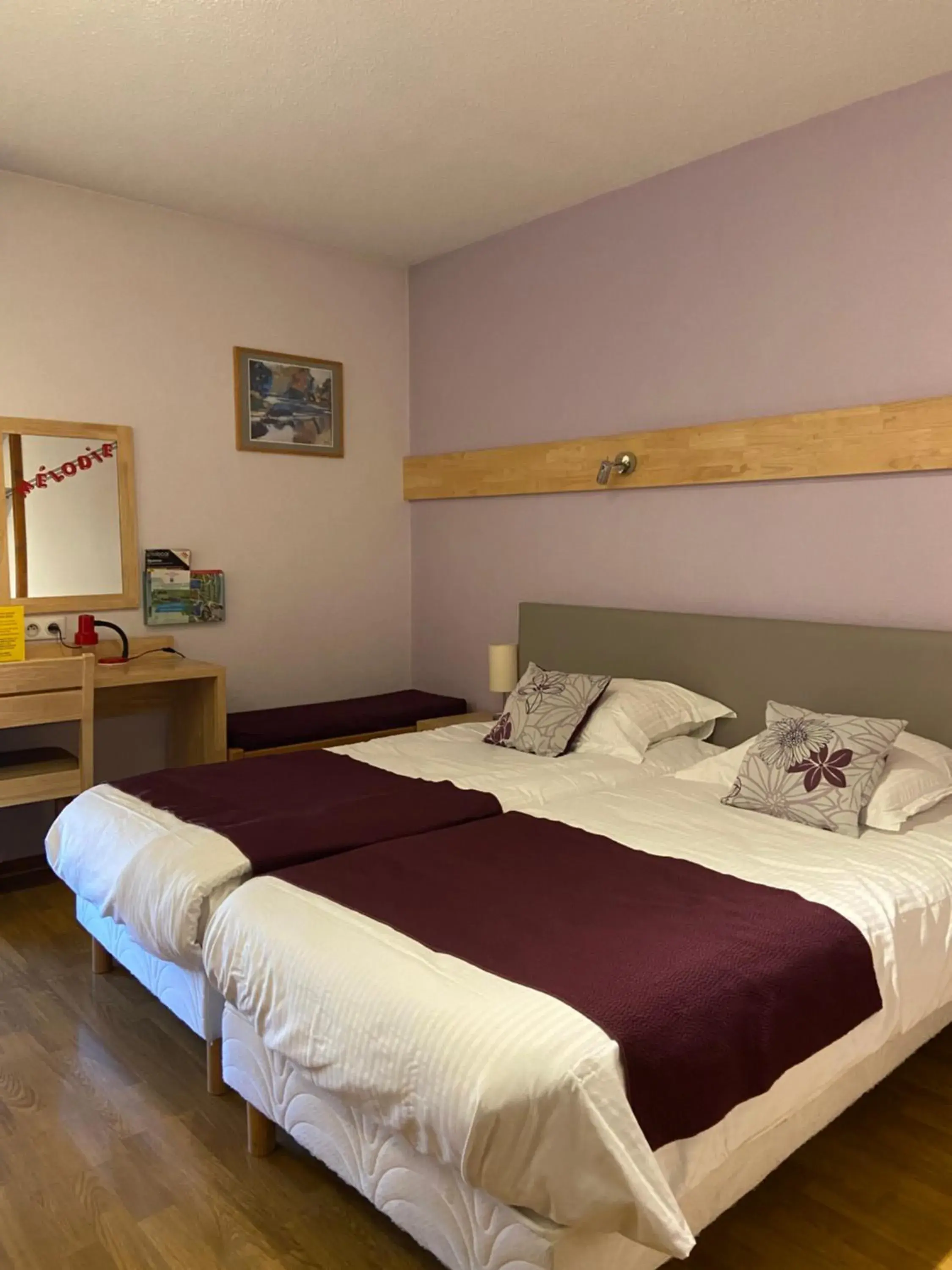 Twin Room - single occupancy in Hôtel Mélodie Twin Room - single occupancy in Hôtel Mélodie