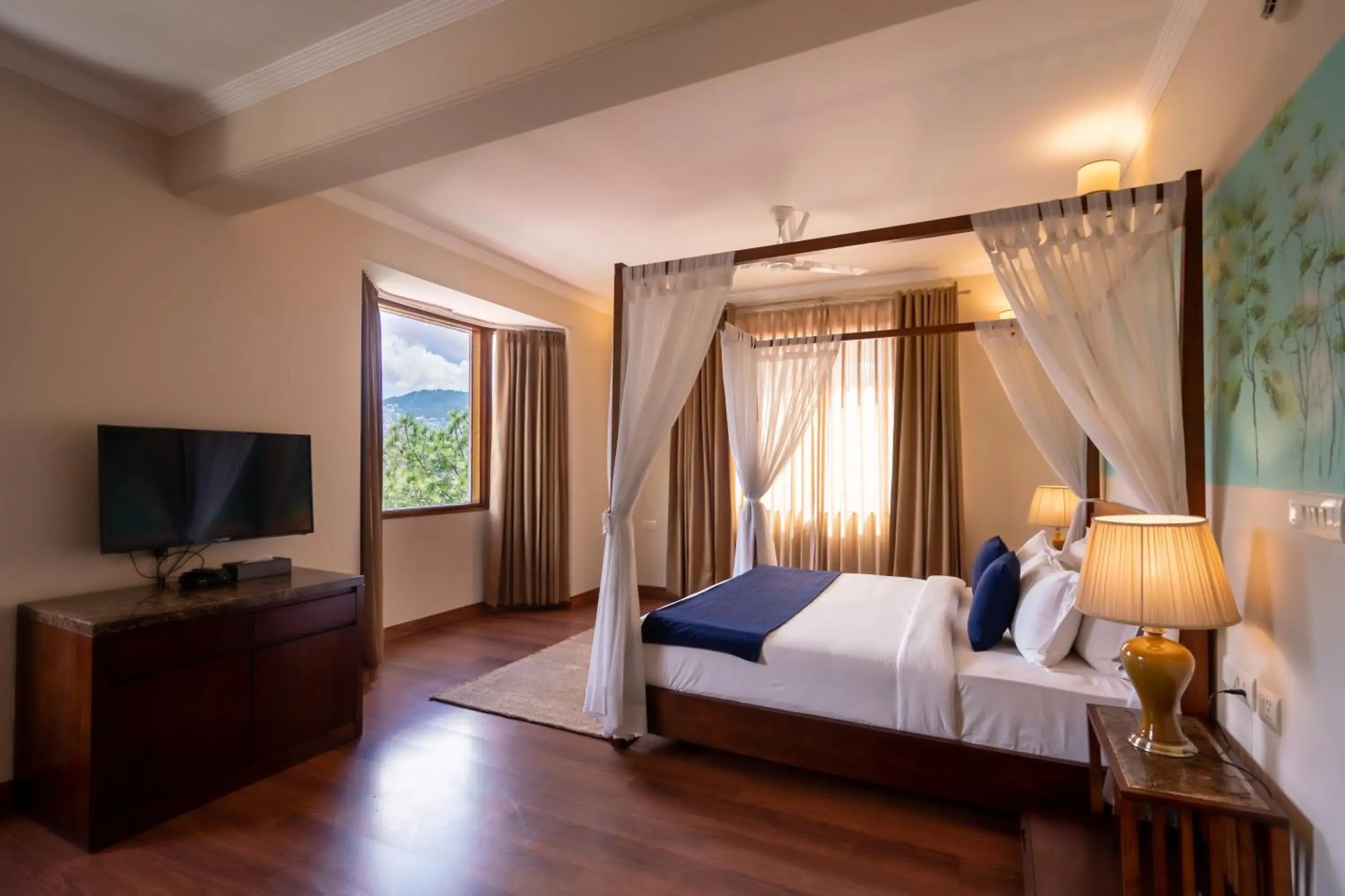 Suite with City View in 8fold by LaRiSa Suite with City View in 8fold by LaRiSa