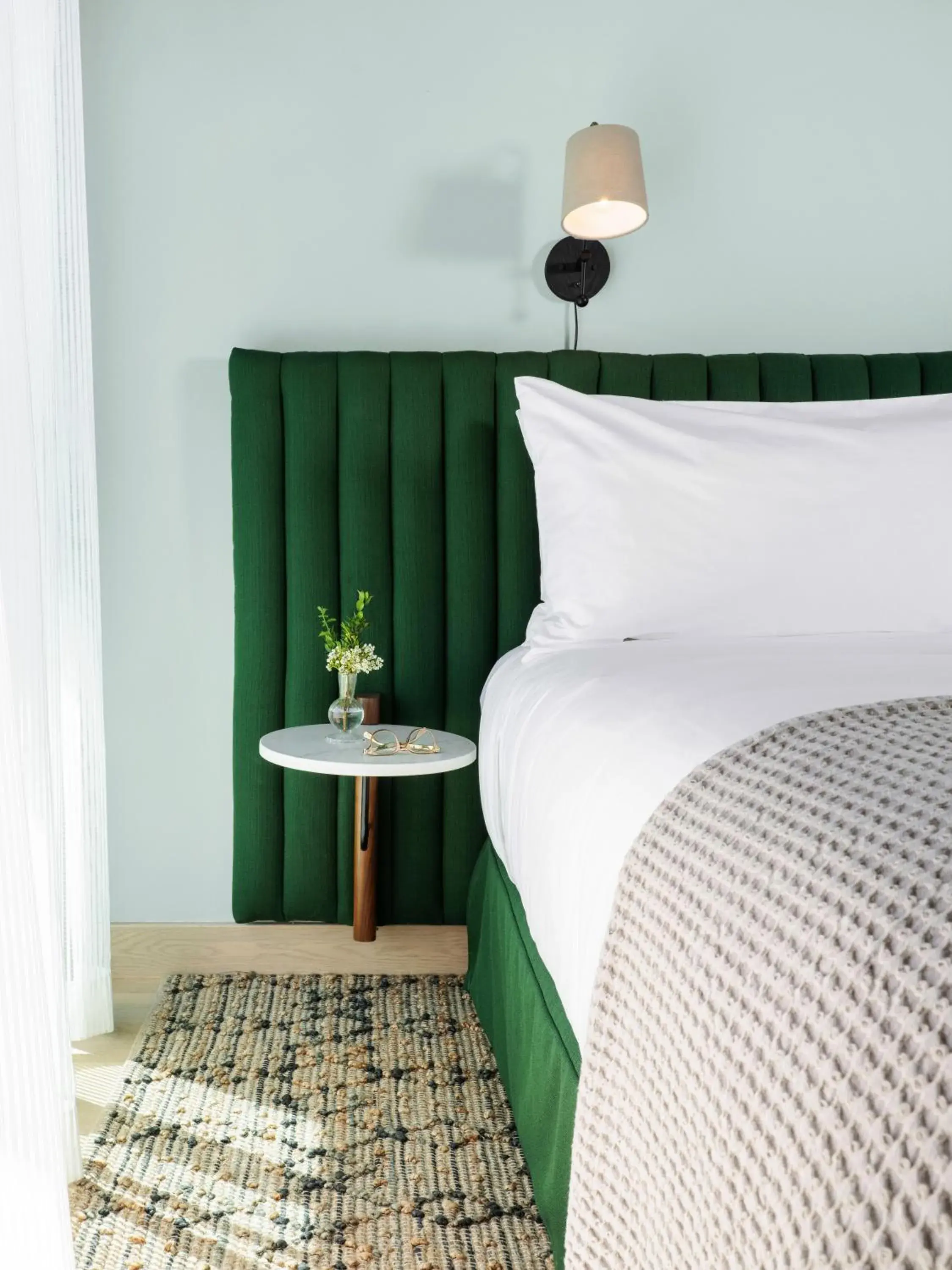 King Room - Disability Access in Palihotel Hollywood near Universal Studios King Room - Disability Access in Palihotel Hollywood near Universal Studios