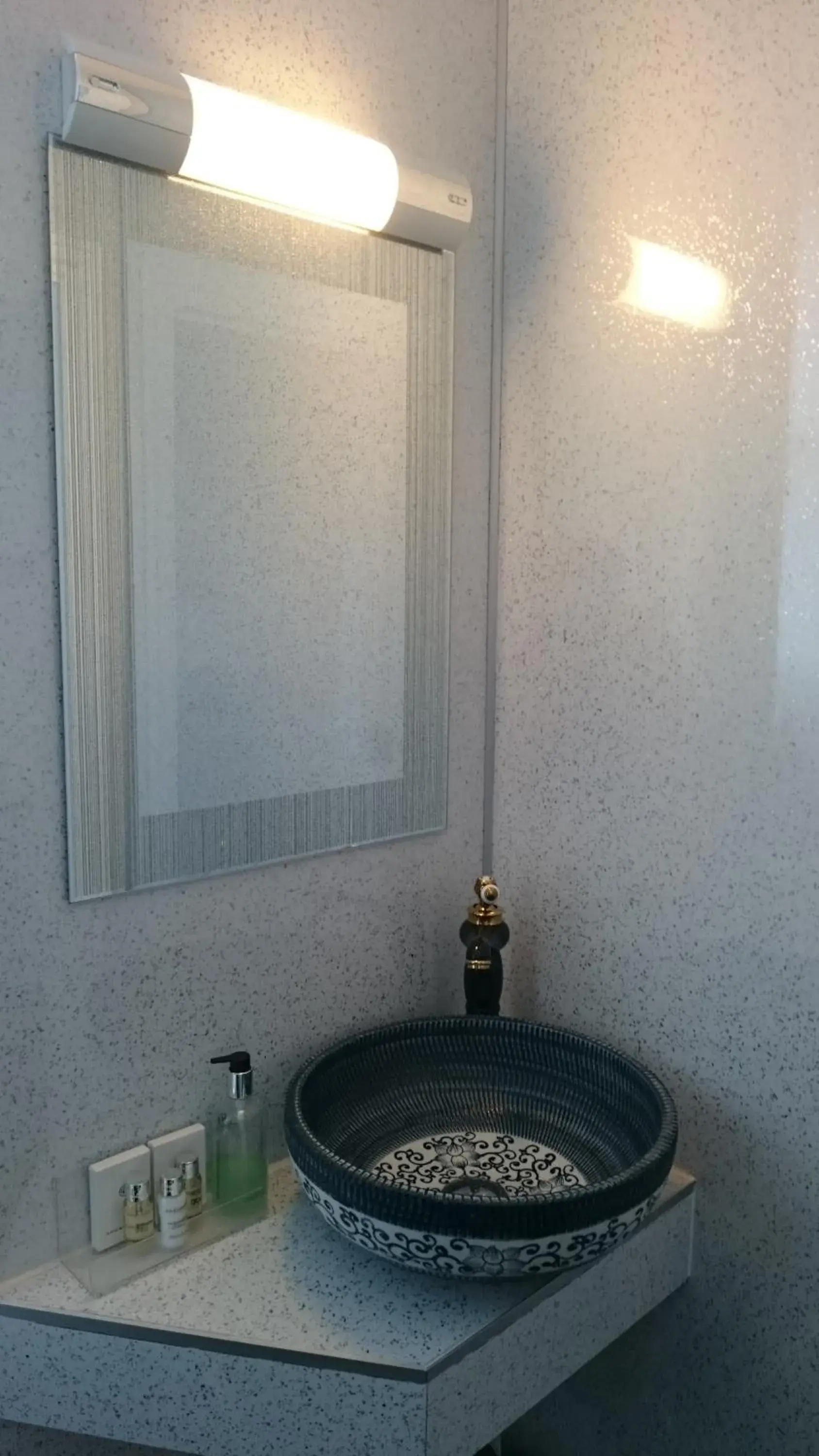 Superior Queen Room in Rooms on The Prom Superior Queen Room in Rooms on The Prom