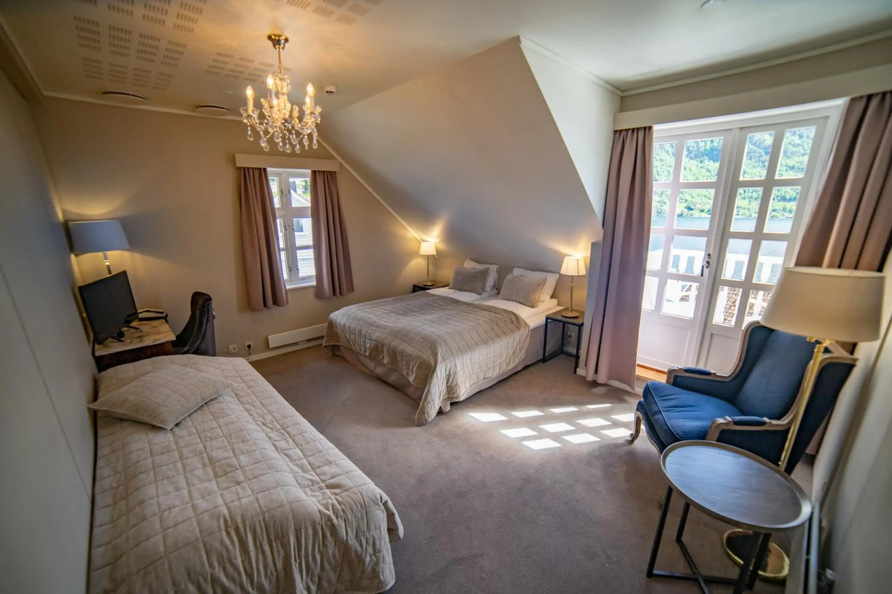 Double Room with Balcony and Sea View in Hofslund Fjord Hotel Double Room with Balcony and Sea View in Hofslund Fjord Hotel