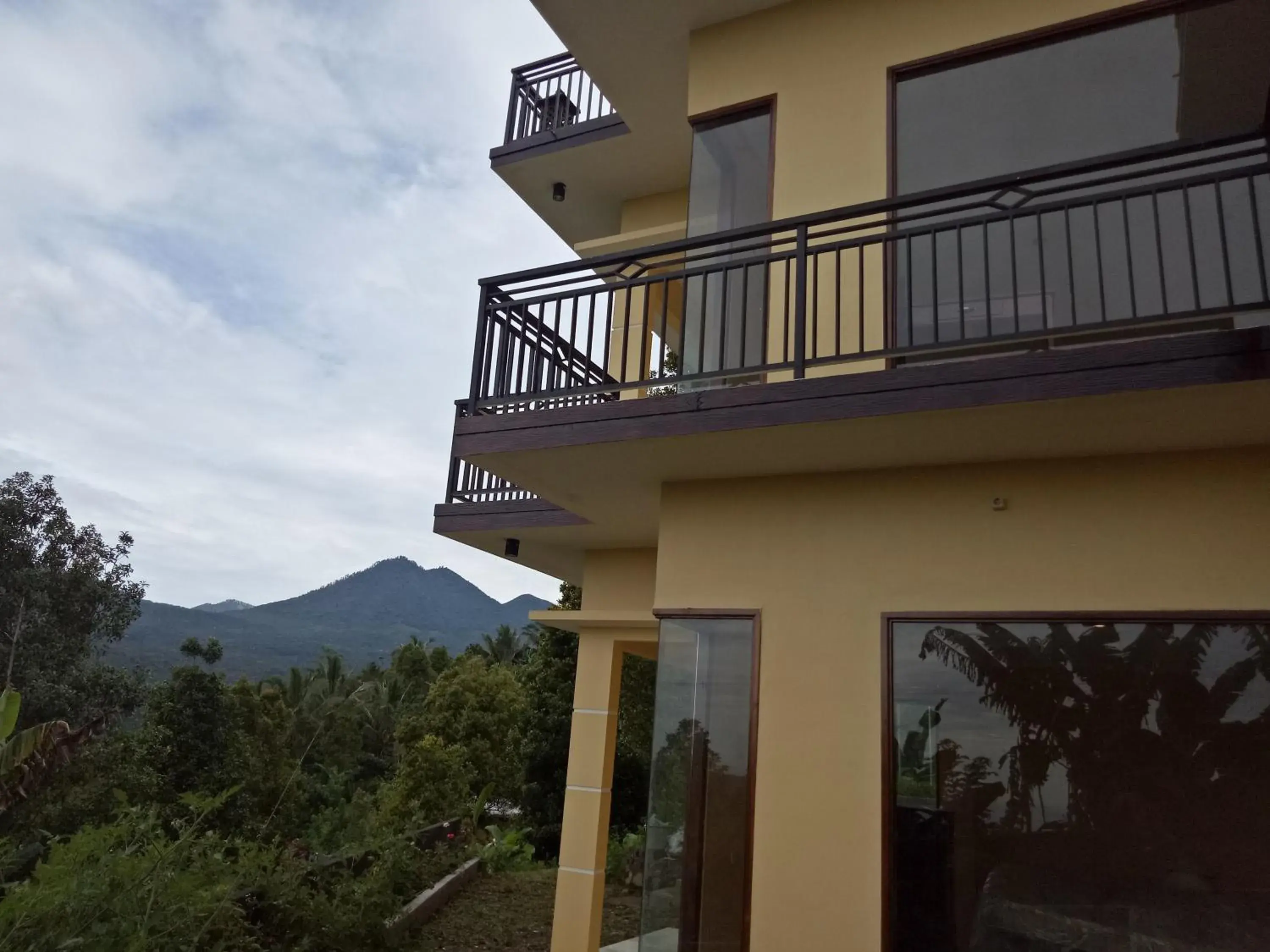 Deluxe Family Room in Atres Sari Resort Deluxe Family Room in Atres Sari Resort