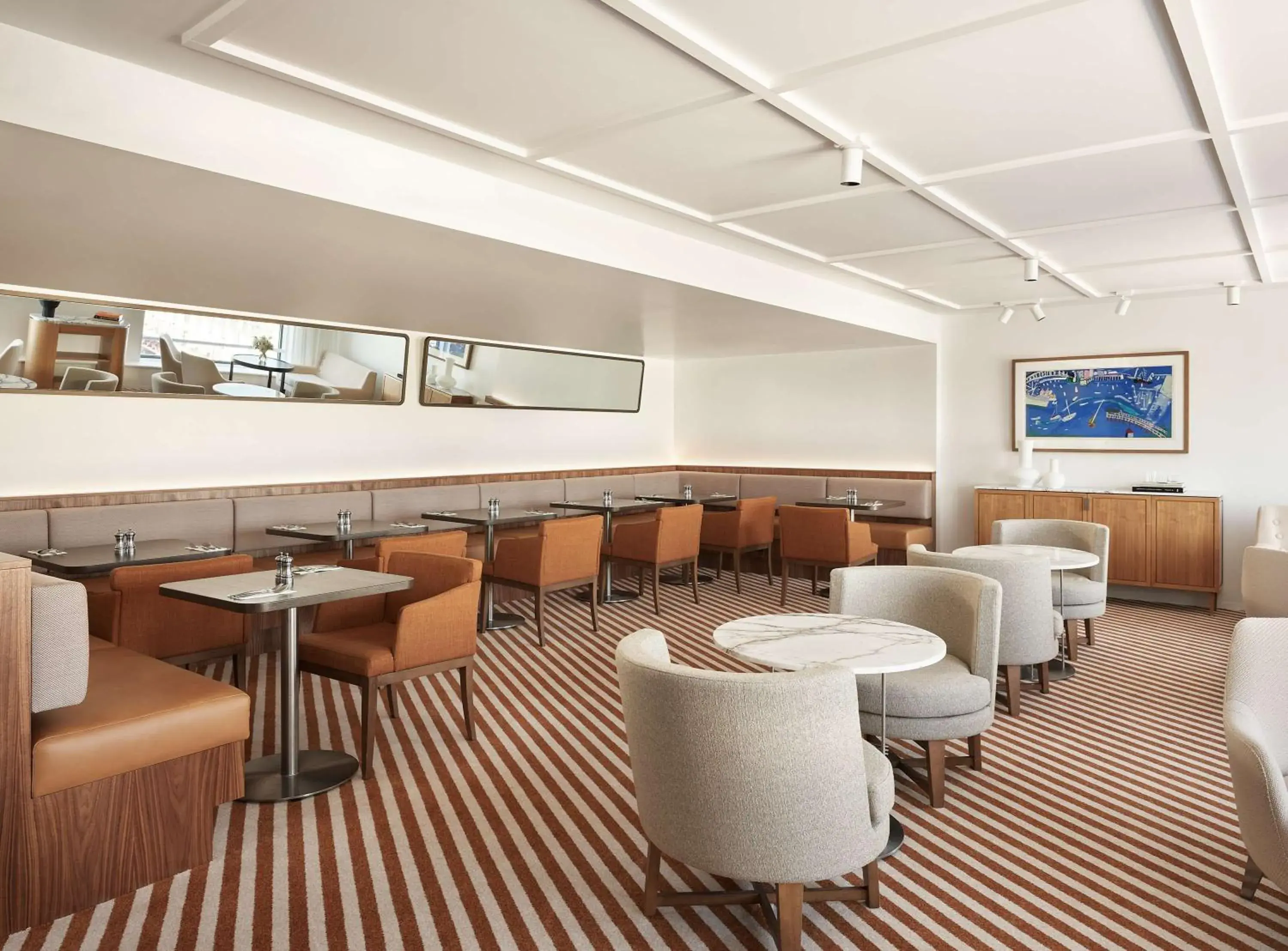 Suite with Balcony and Harbor View in Hyatt Regency Sydney Suite with Balcony and Harbor View in Hyatt Regency Sydney