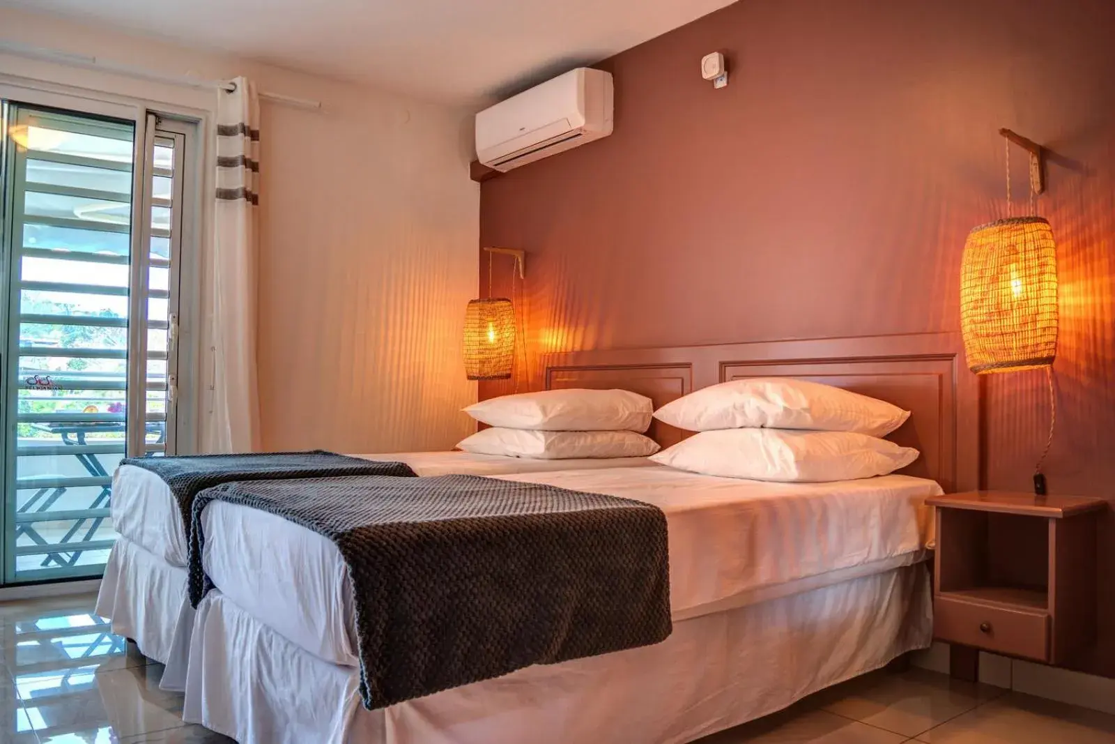 Superior Studio With Parking View in Hotel Pelican Superior Studio With Parking View in Hotel Pelican