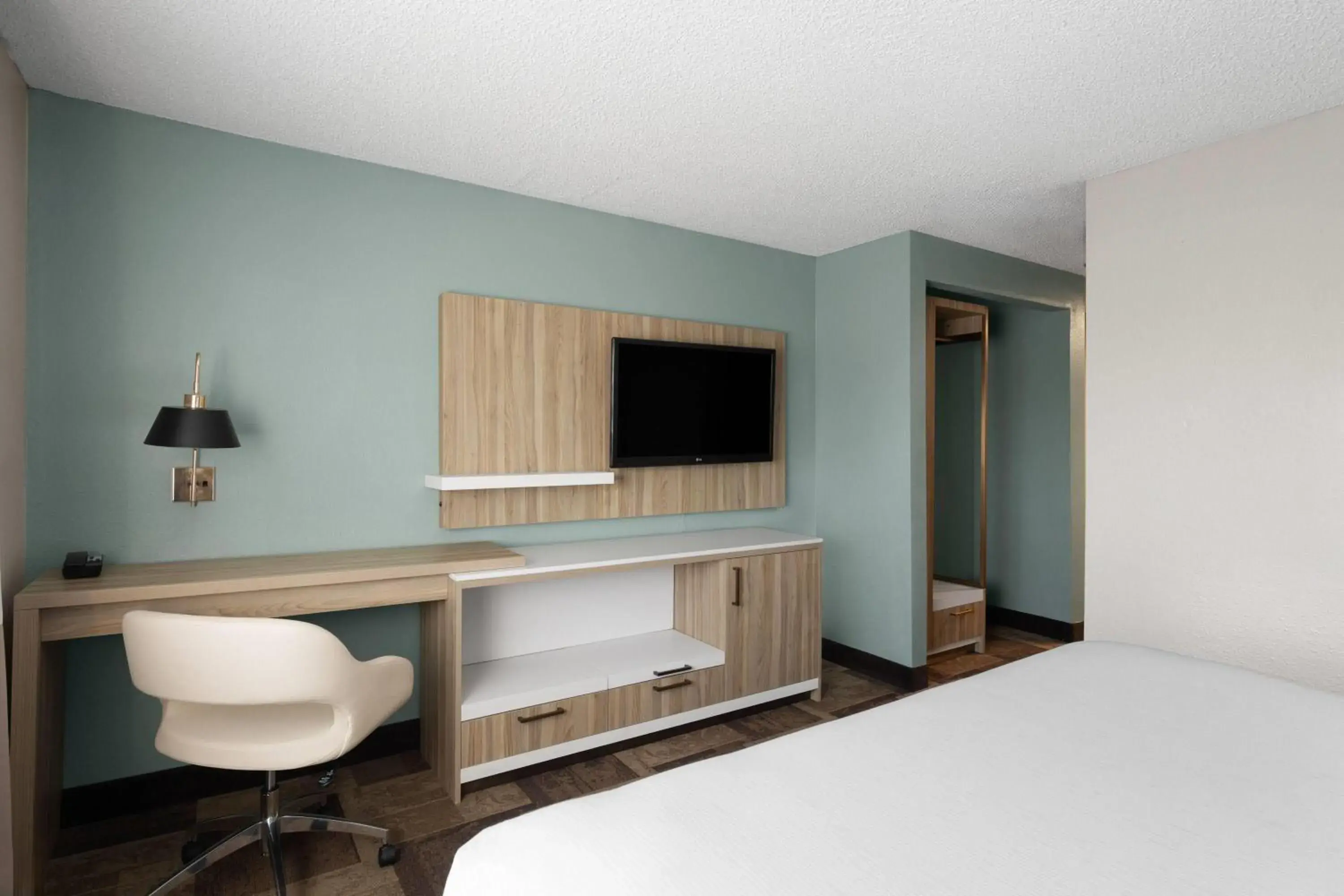 King Suite - Non-Smoking in Wyndham Garden Newark Fremont Silicon Valley King Suite - Non-Smoking in Wyndham Garden Newark Fremont Silicon Valley