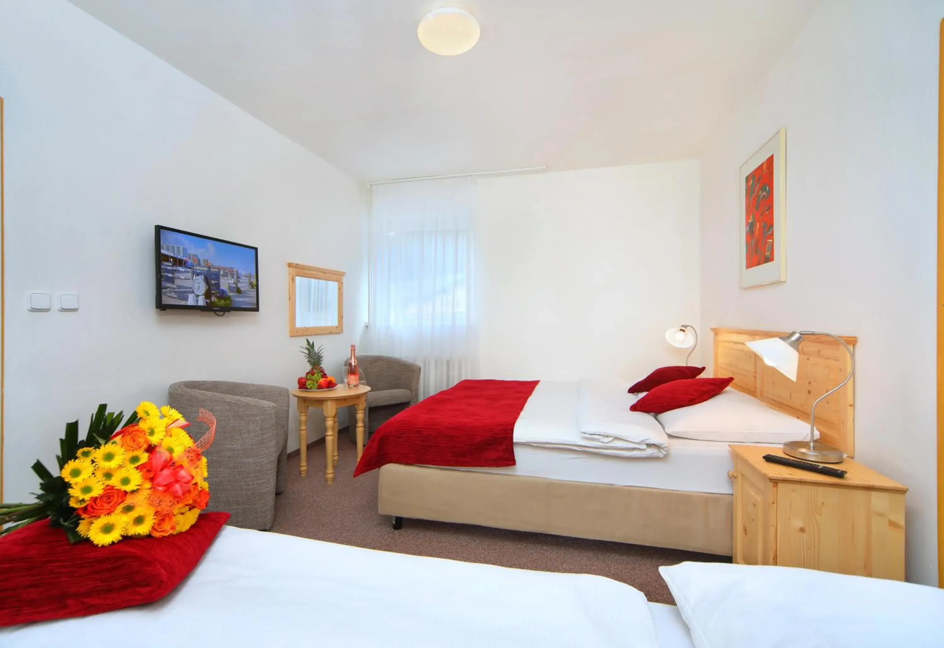 Quadruple Room with Bathroom in Hotel Lenka Quadruple Room with Bathroom in Hotel Lenka