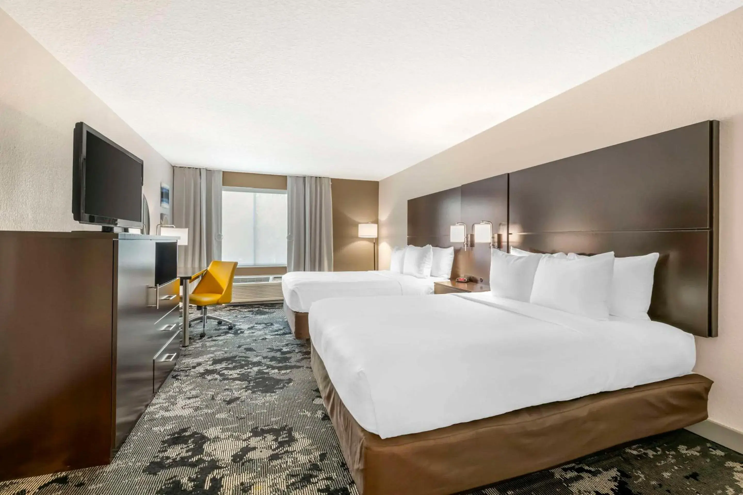 Queen Room with Two Queen Beds - Disability Access/Non-Smoking in Comfort Inn & Suites Near Universal Orlando Resort-Convention Ctr Queen Room with Two Queen Beds - Disability Access/Non-Smoking in Comfort Inn & Suites Near Universal Orlando Resort-Convention Ctr