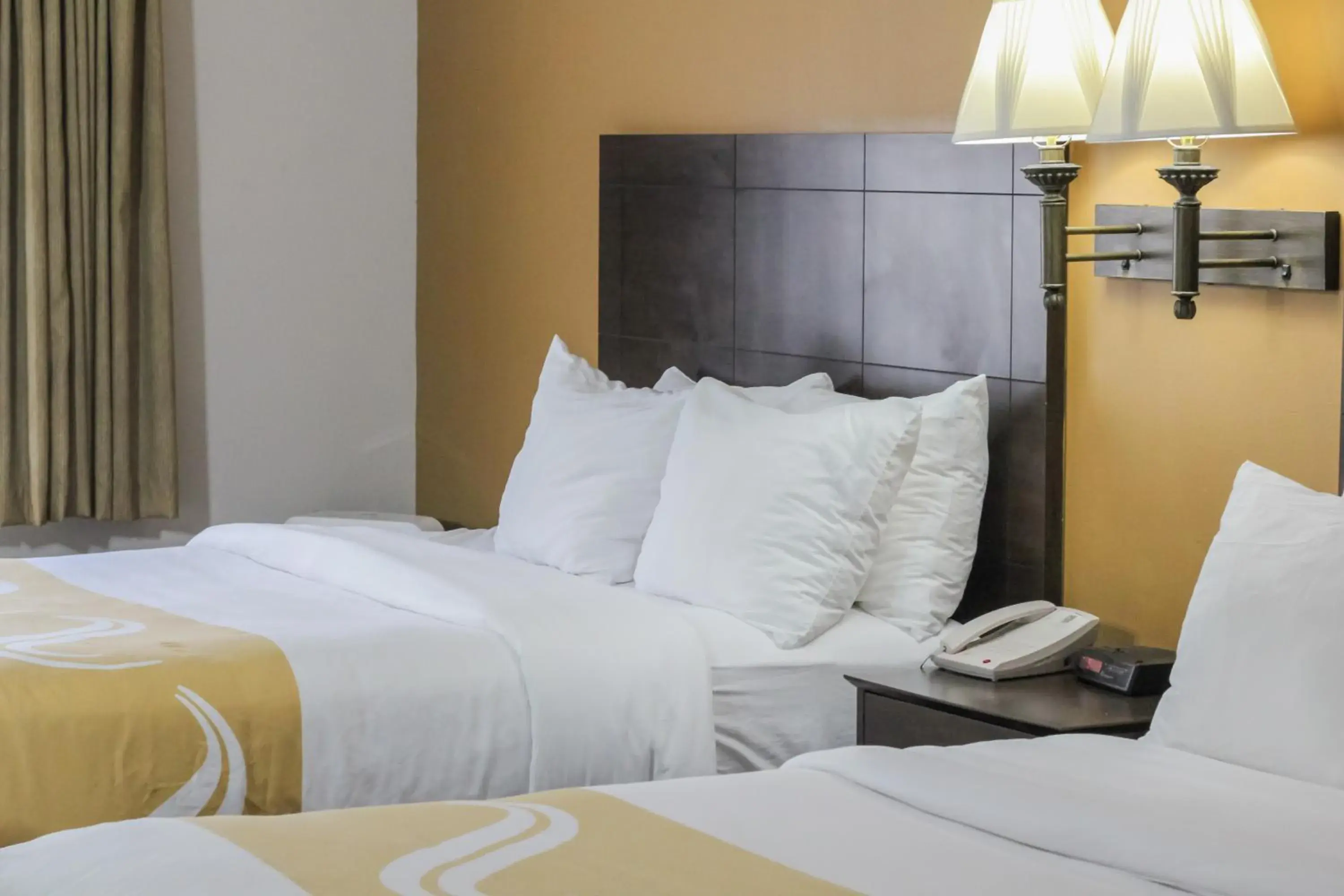 Queen Room with Two Queen Beds - Non-Smoking in Quality Inn Conference Center at Citrus Hills Queen Room with Two Queen Beds - Non-Smoking in Quality Inn Conference Center at Citrus Hills