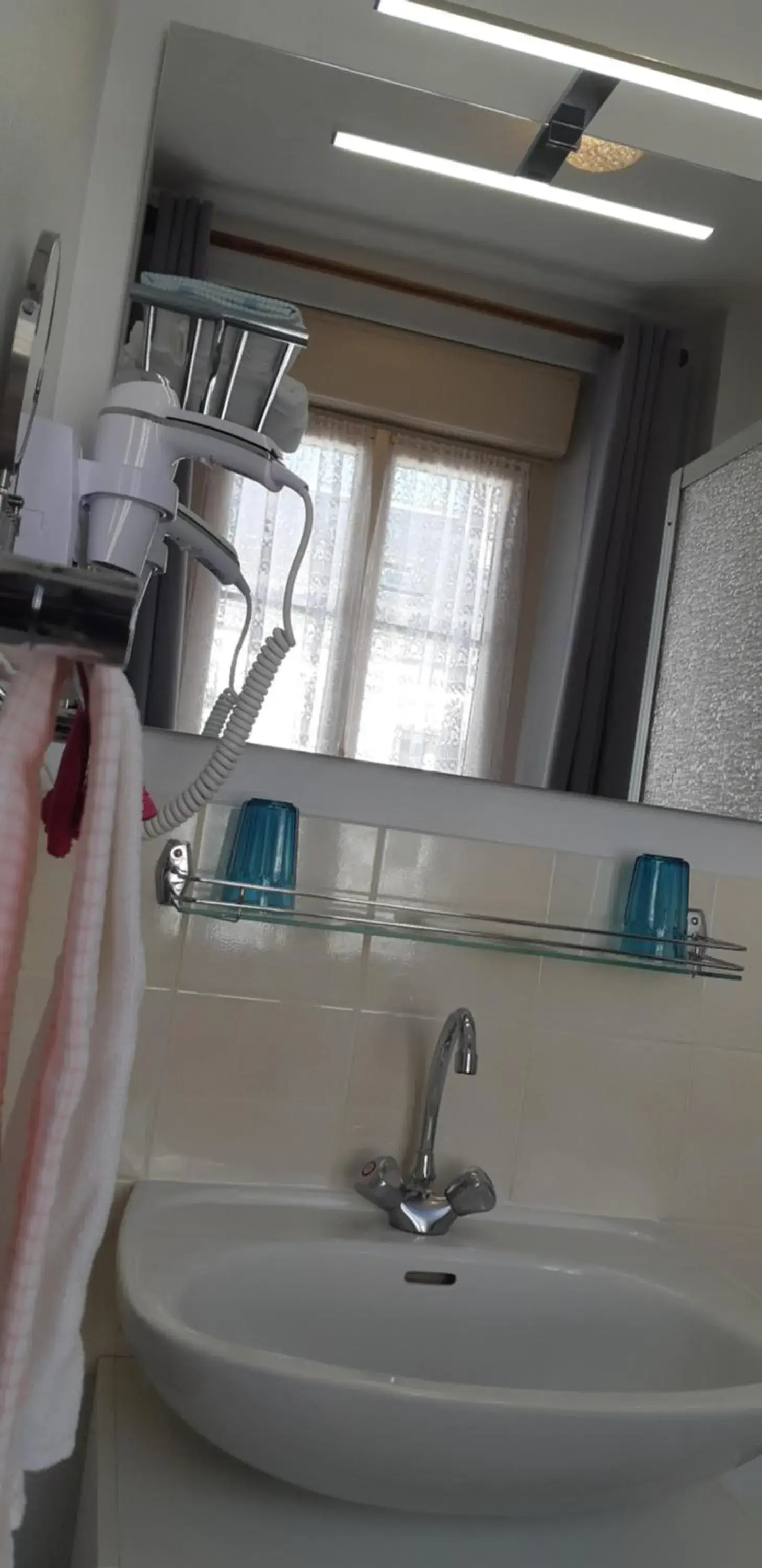 Double Room in Logis hôtel LE COR D'ARGENT Double Room in Logis hôtel LE COR D'ARGENT