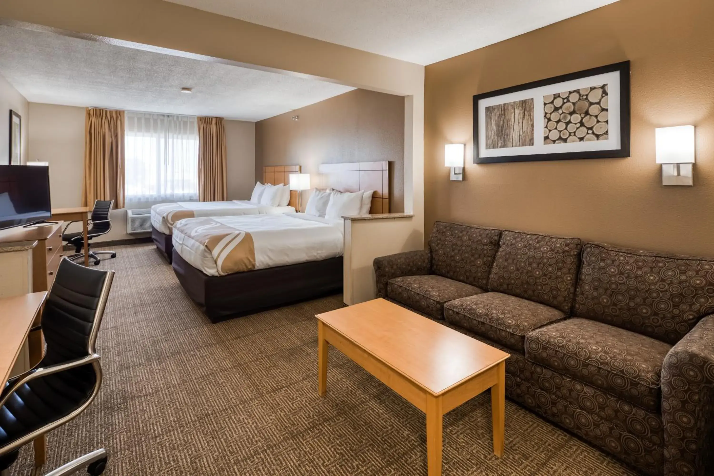 Queen Suite with Two Queen Beds and Living Room - Non Smoking in Quality Inn & Suites Springfield Southwest near I-72 Queen Suite with Two Queen Beds and Living Room - Non Smoking in Quality Inn & Suites Springfield Southwest near I-72