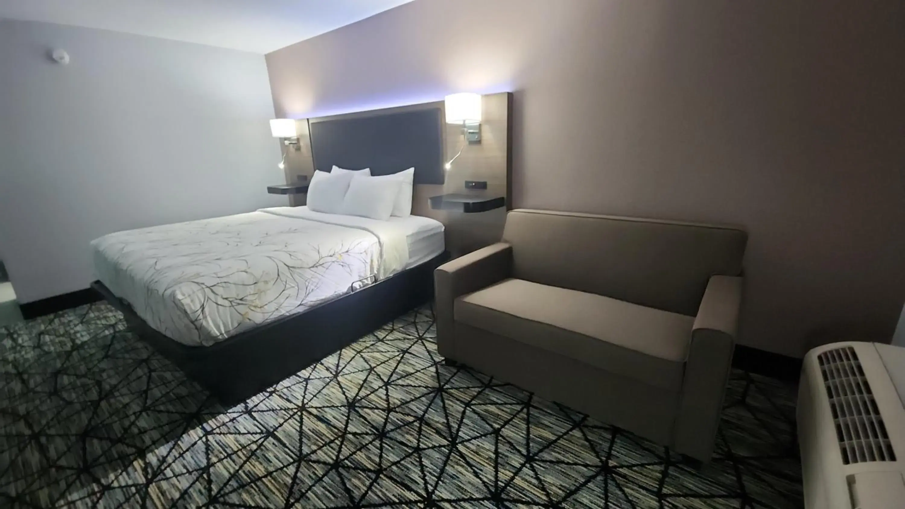 King Suite - Non-Smoking in Baymont by Wyndham South Bend Near Notre Dame King Suite - Non-Smoking in Baymont by Wyndham South Bend Near Notre Dame