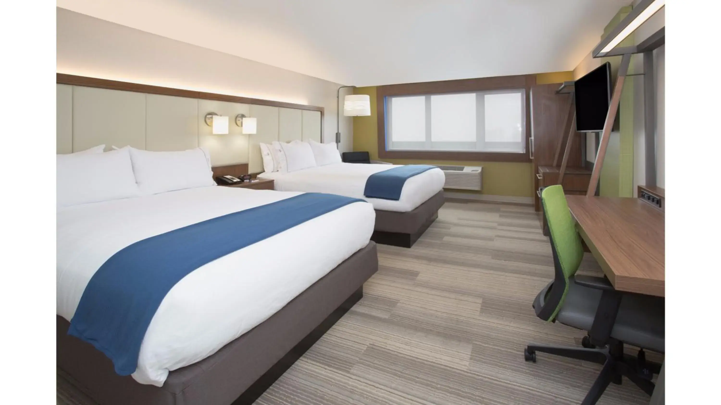 Queen Suite - Disability Access in Holiday Inn Express & Suites - Olathe South by IHG Queen Suite - Disability Access in Holiday Inn Express & Suites - Olathe South by IHG