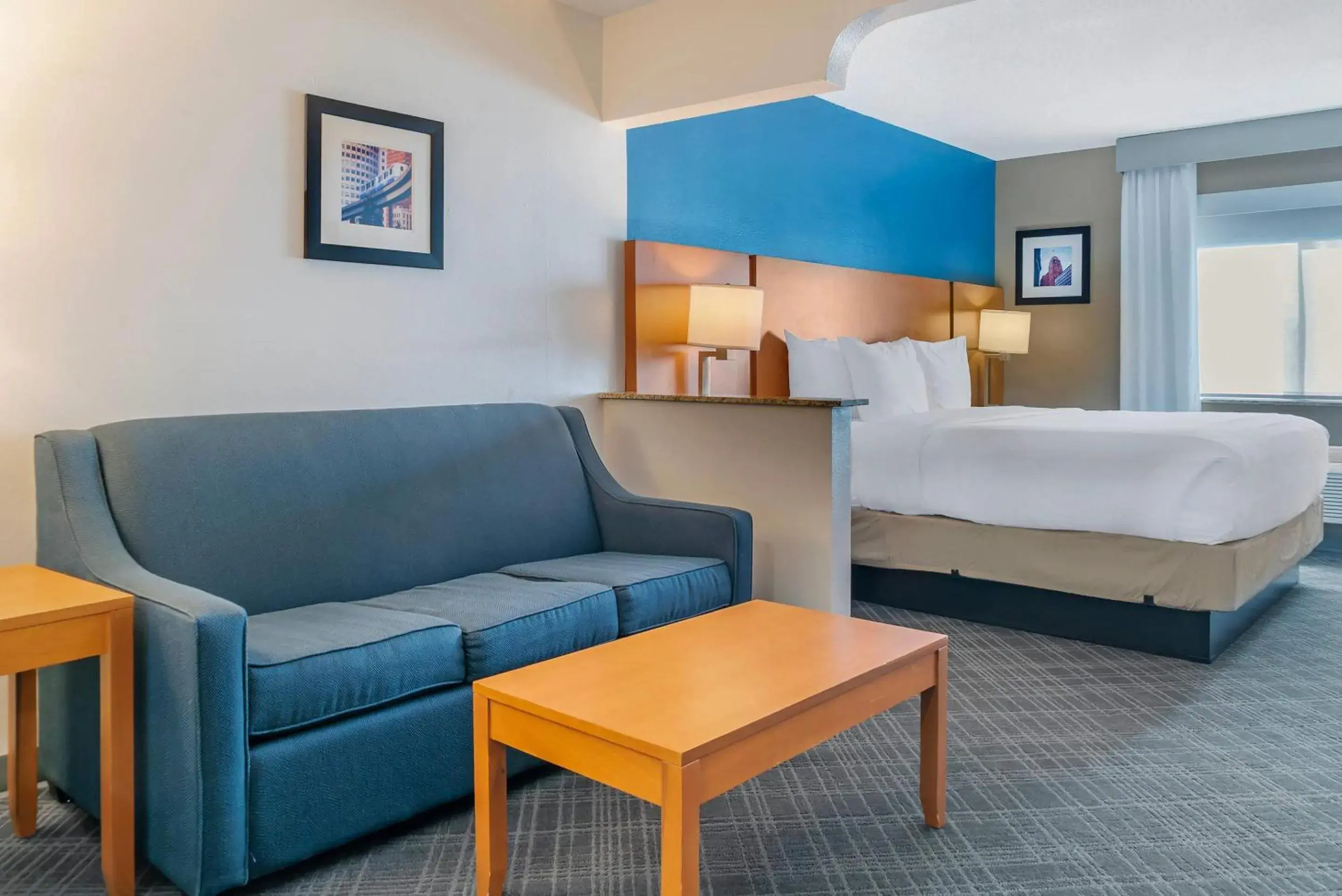 King Suite in Comfort Suites Auburn Hills-Detroit King Suite in Comfort Suites Auburn Hills-Detroit
