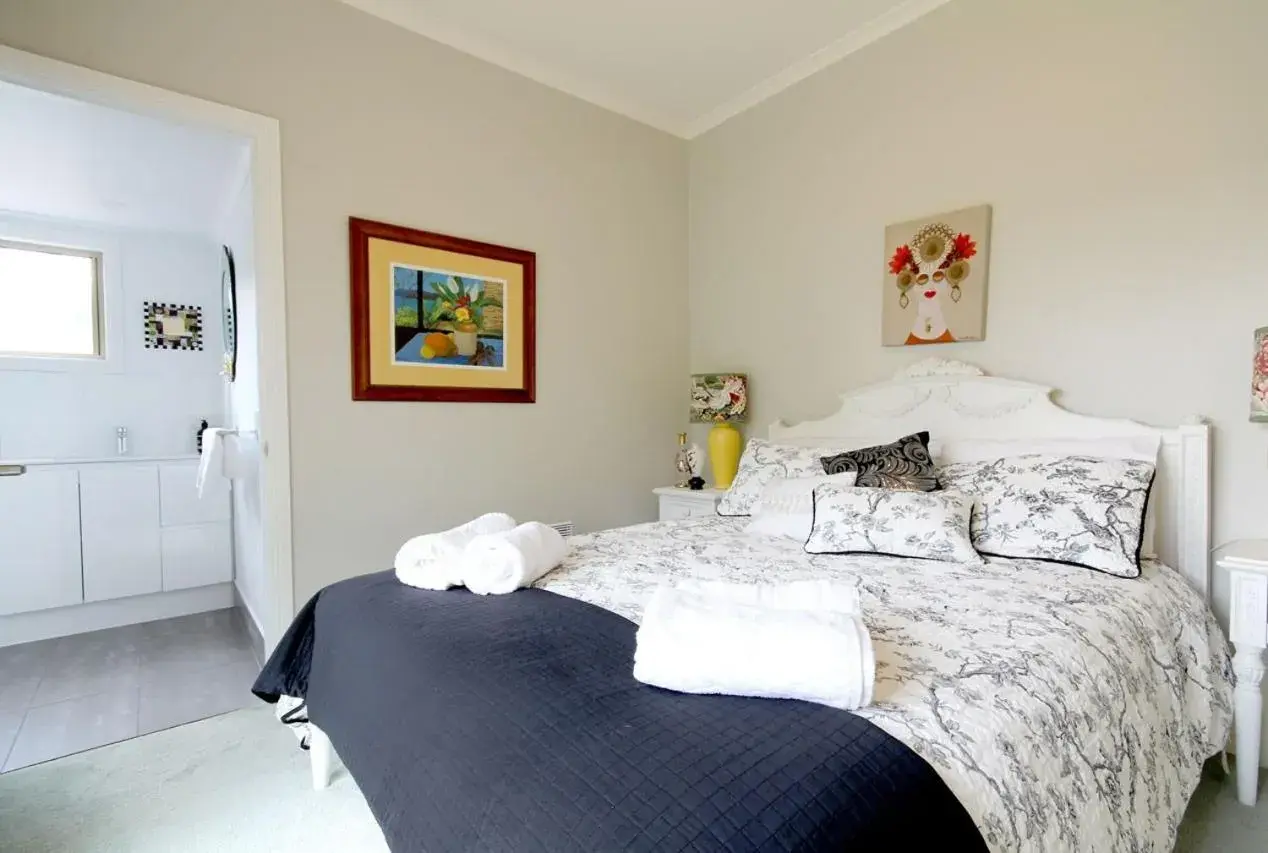 Superior Queen Room in Nicholson BnB and Arts Centre Superior Queen Room in Nicholson BnB and Arts Centre