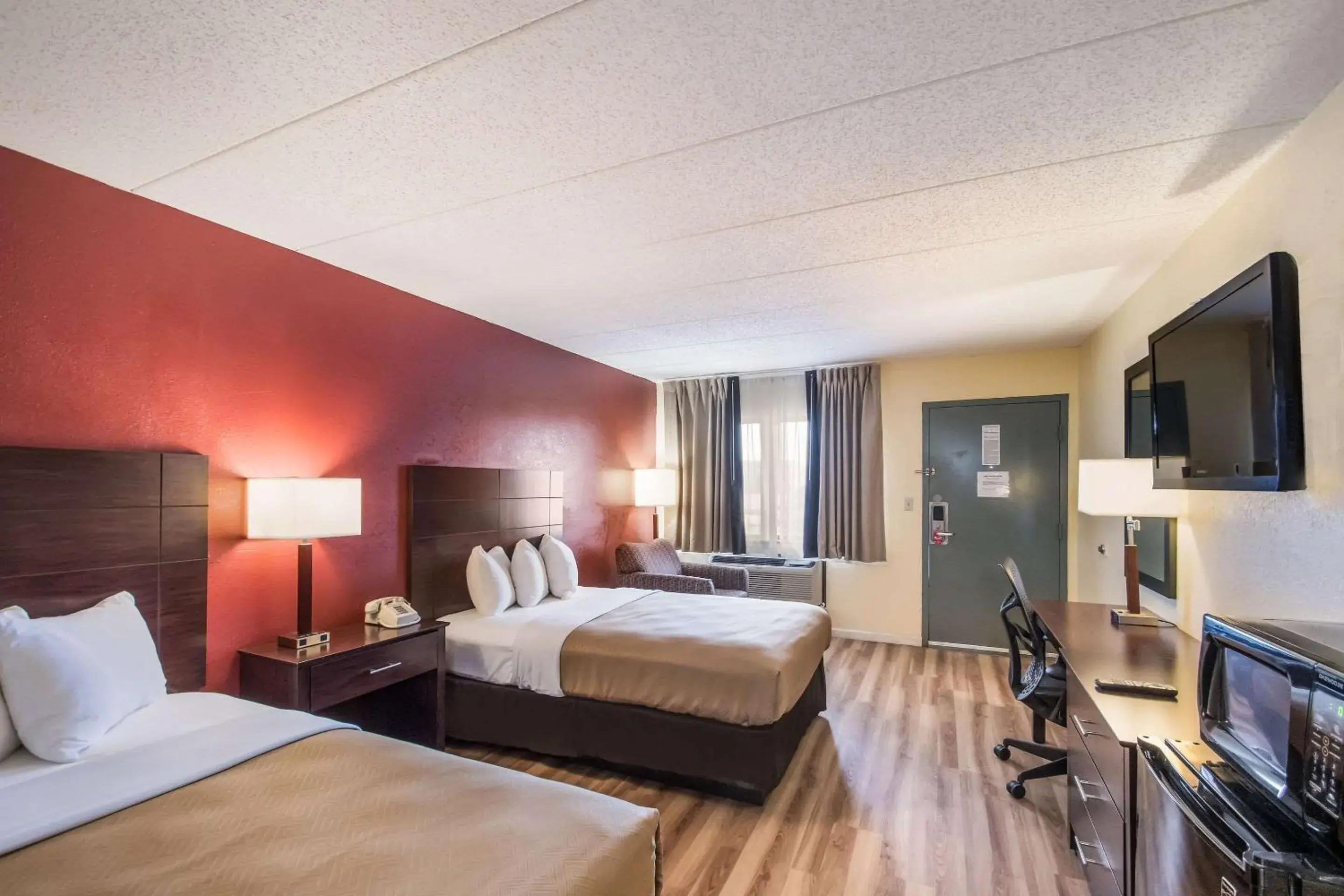 Double Room with Two Double Beds - Non-Smoking in Econo Lodge Kearney - Liberty Double Room with Two Double Beds - Non-Smoking in Econo Lodge Kearney - Liberty