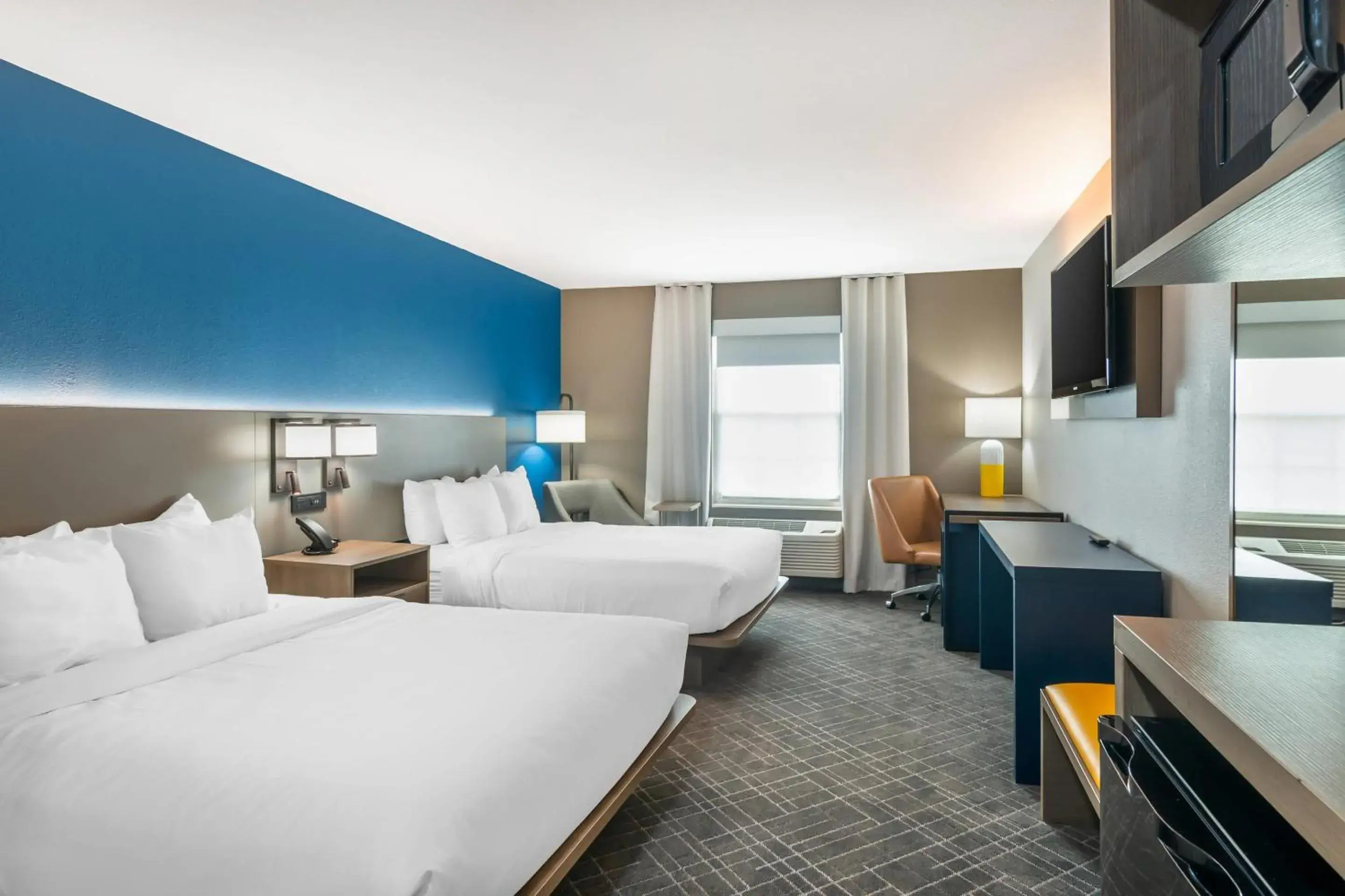 Queen Room with Two Queen Beds - Non-Smoking in Comfort Inn & Suites Chesterfield - St Louis Queen Room with Two Queen Beds - Non-Smoking in Comfort Inn & Suites Chesterfield - St Louis