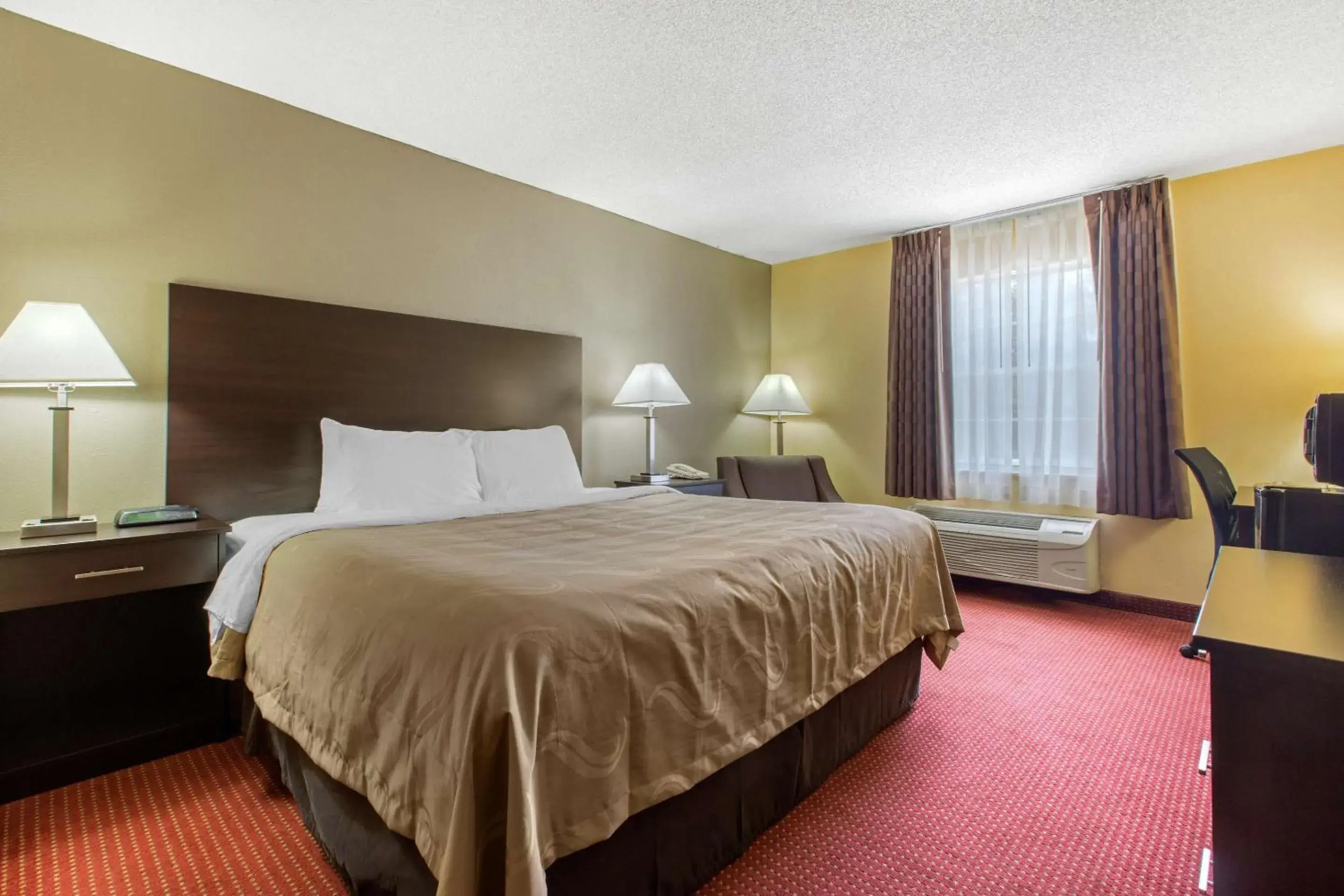 King Room - Non-Smoking in Quality Inn Williamston King Room - Non-Smoking in Quality Inn Williamston