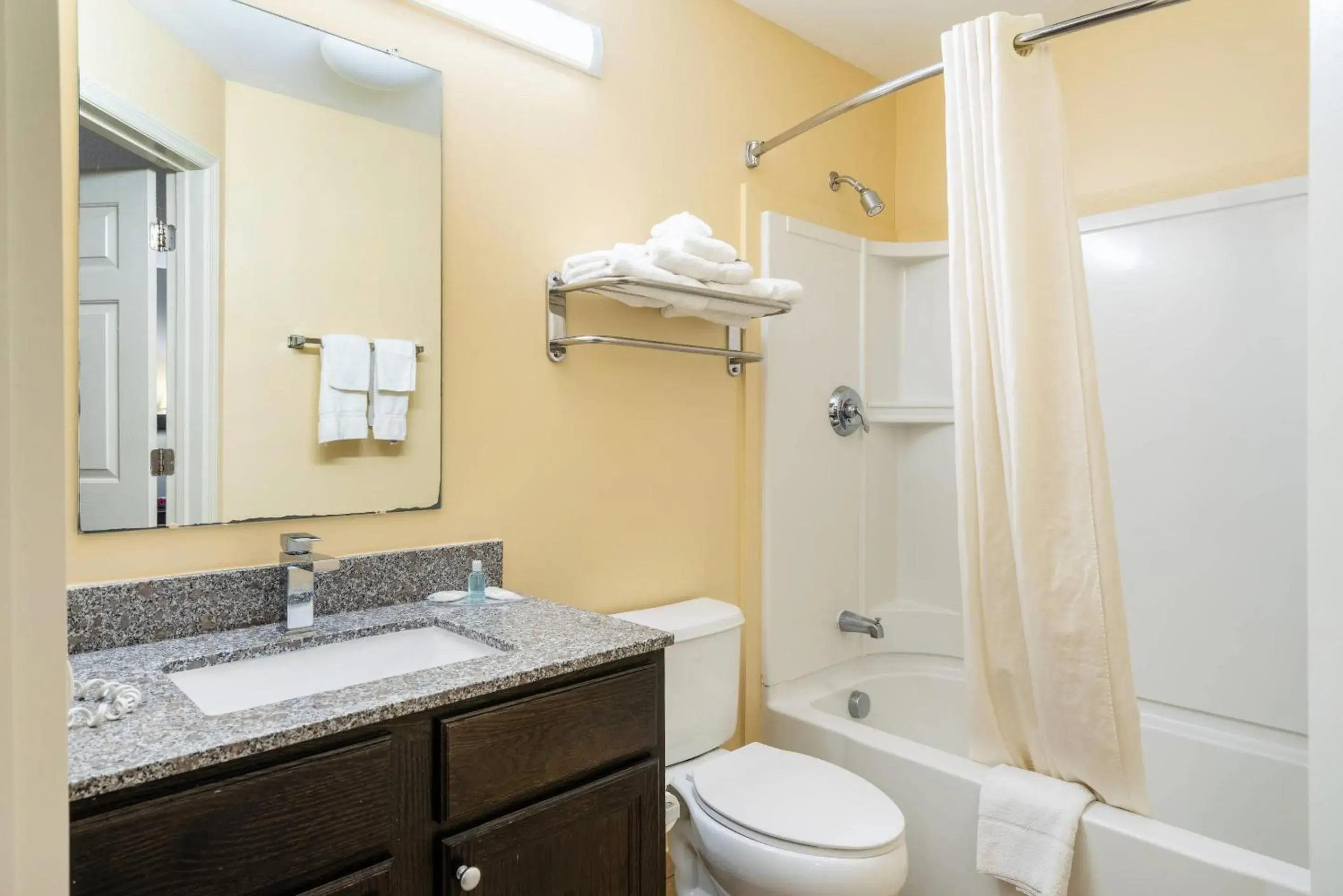 Queen Room with Two Queen Beds and Kitchen - Non-smoking in Suburban Studios Near Camp Lejeune Queen Room with Two Queen Beds and Kitchen - Non-smoking in Suburban Studios Near Camp Lejeune