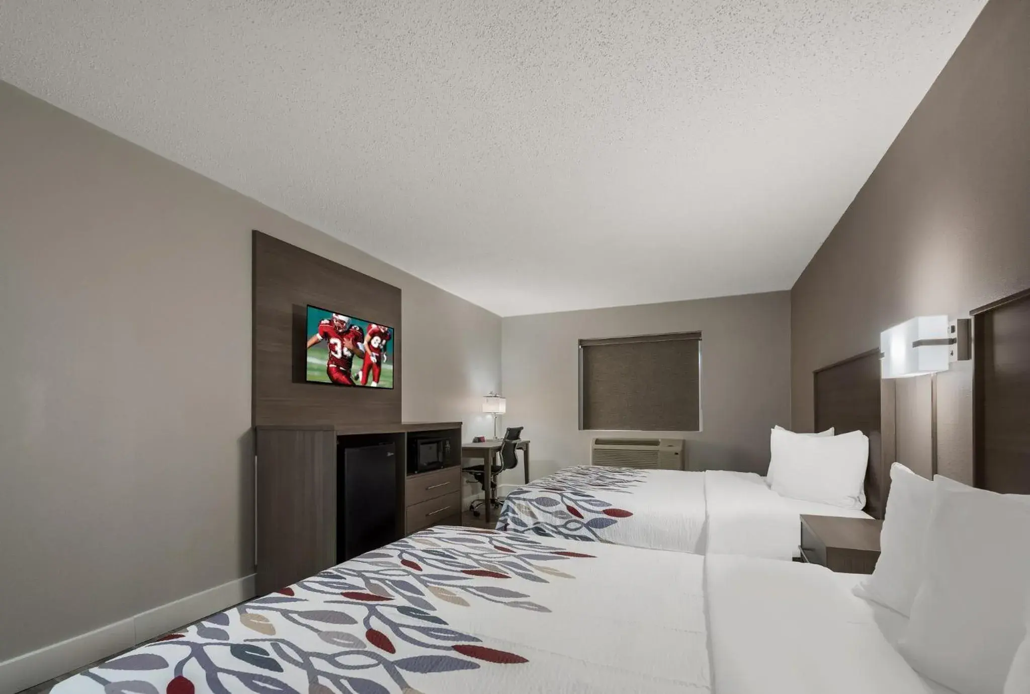 Deluxe Room with Two Queen Beds Disability Access Non-Smoking in Red Roof Inn & Suites Vineland - Buena Deluxe Room with Two Queen Beds Disability Access Non-Smoking in Red Roof Inn & Suites Vineland - Buena