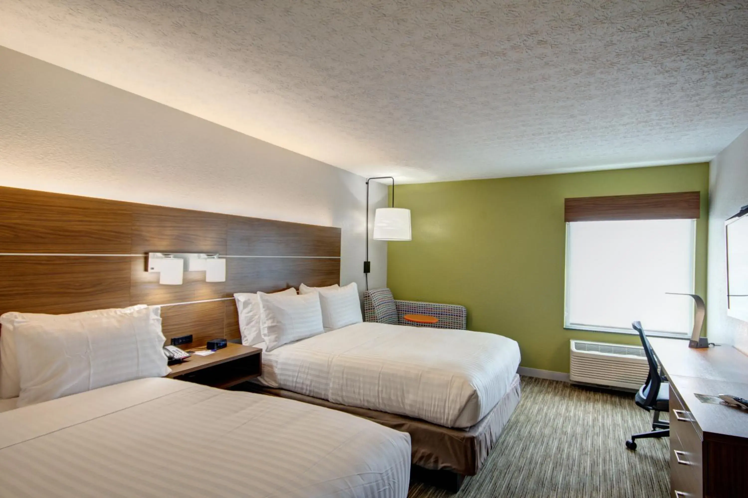 Standard Queen Room with Two Queen Beds - Communications Accessible in Holiday Inn Express Columbus South - Obetz by IHG Standard Queen Room with Two Queen Beds - Communications Accessible in Holiday Inn Express Columbus South - Obetz by IHG