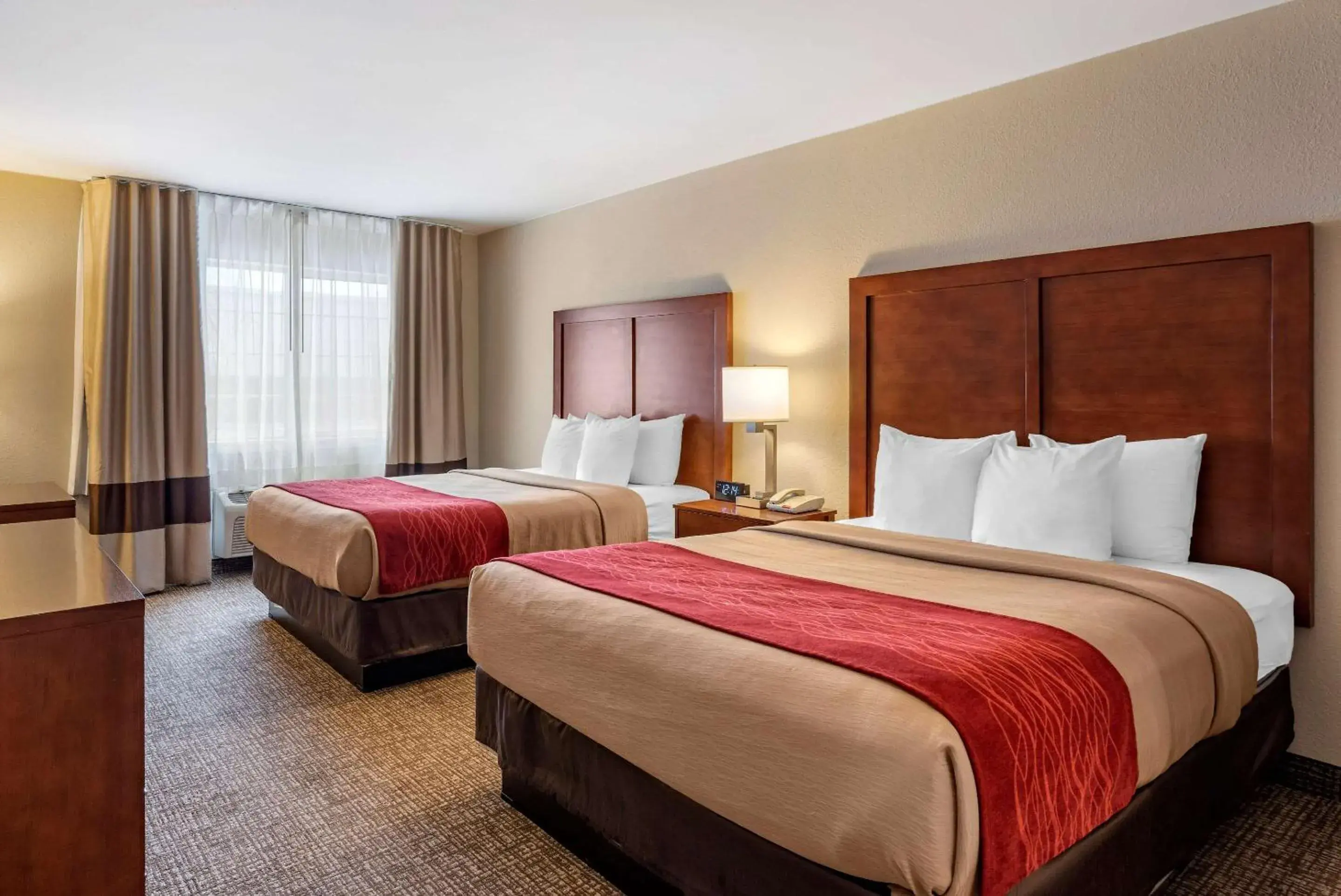 Queen Room with Two Queen Beds - Non-Smoking in Comfort Inn & Suites Klamath Falls Queen Room with Two Queen Beds - Non-Smoking in Comfort Inn & Suites Klamath Falls