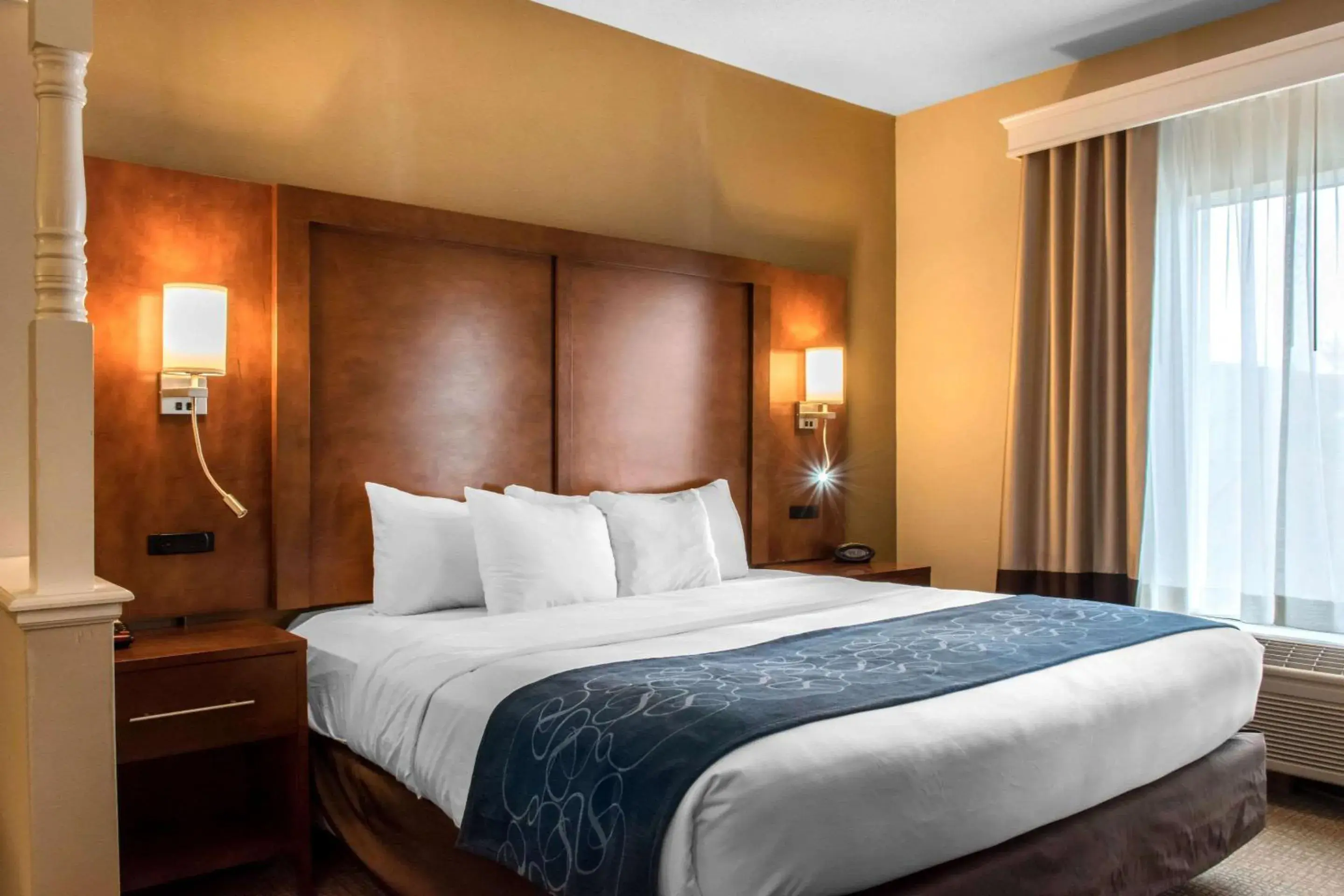 King Suite with Sofa Bed, Mountain View - Non Smoking in Comfort Suites Scranton near Montage Mountain King Suite with Sofa Bed, Mountain View - Non Smoking in Comfort Suites Scranton near Montage Mountain