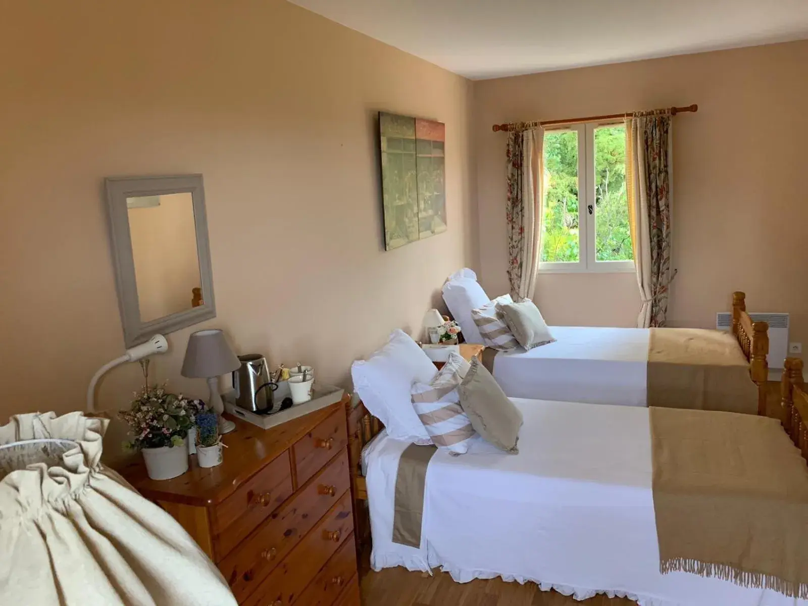 Twin Room - single occupancy in Villa Magnolia Twin Room - single occupancy in Villa Magnolia